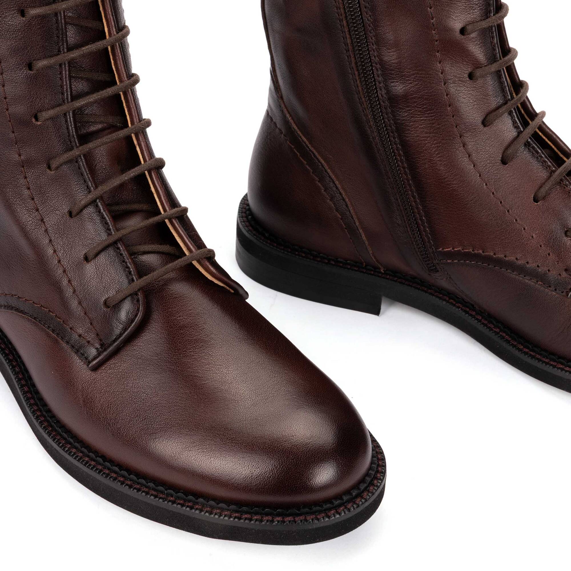 Flat Booties | DEVA W2L-8749, CAOBA, large image number 60-W2L-8749_130_Pikolinos_DEVA_CAOBA_full.jpg | null