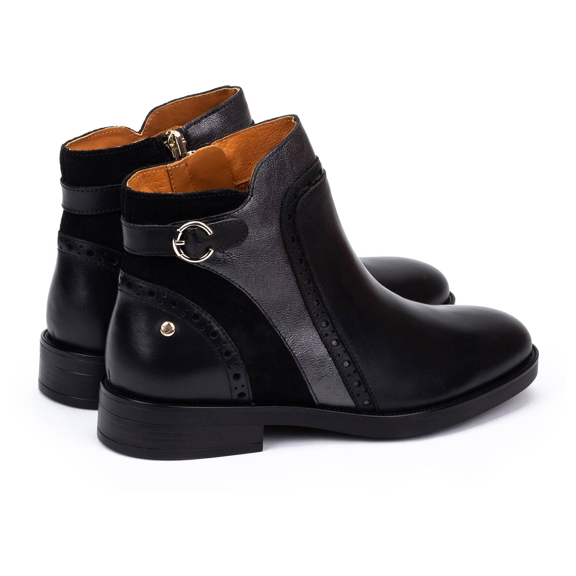 Botines planos | PUERTOLLANO W3C-8553C1, BLACK, large image number 30-W3C-8553C1_000_Pikolinos_PUERTOLLANO_BLACK_full.jpg | null