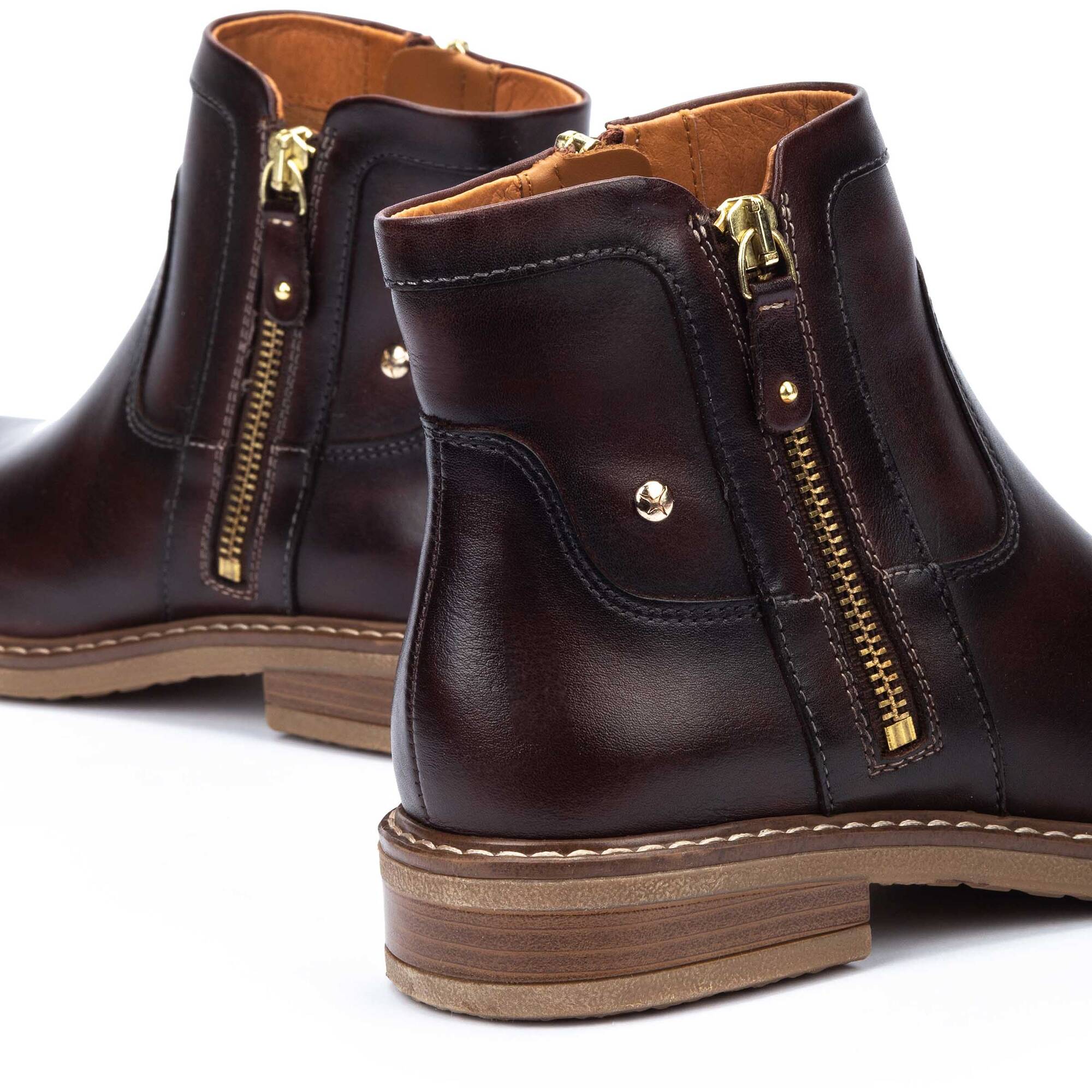 Botines Planos | ALDAYA W8J-8747, CAOBA, large image number 60-W8J-8747_130_Pikolinos_ALDAYA_CAOBA_full.jpg | null