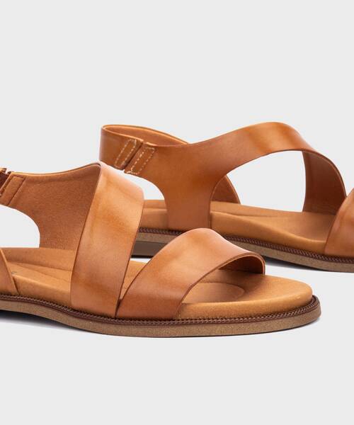 Flat Sandals | NAVIA W3E-0652 | BRANDY | Pikolinos