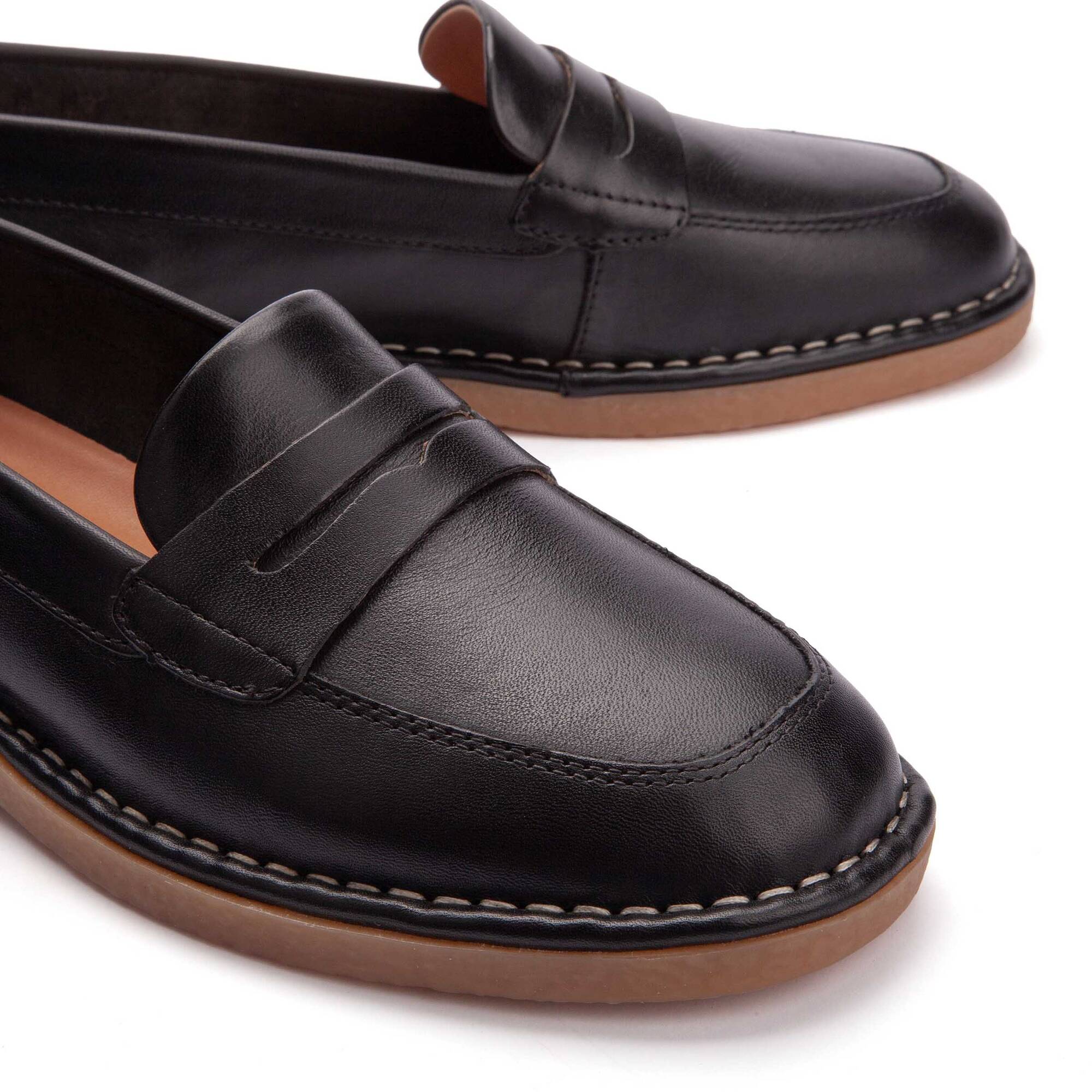 Loafers | NOIA W5W-3930, BLACK, large image number 60-W5W-3930_000_Pikolinos_NOIA_BLACK_full.jpg | null
