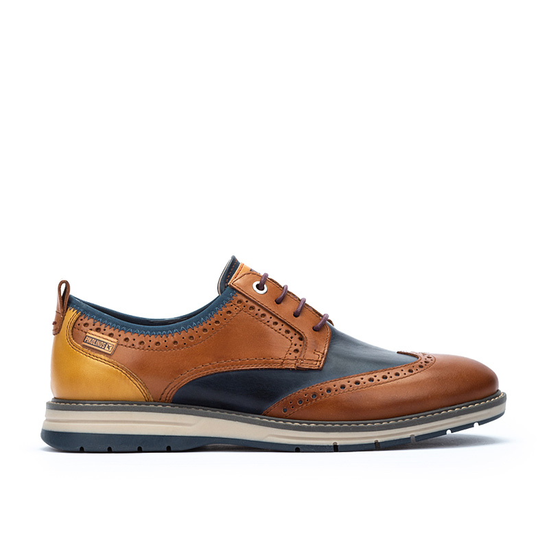 LACE-UP SHOES