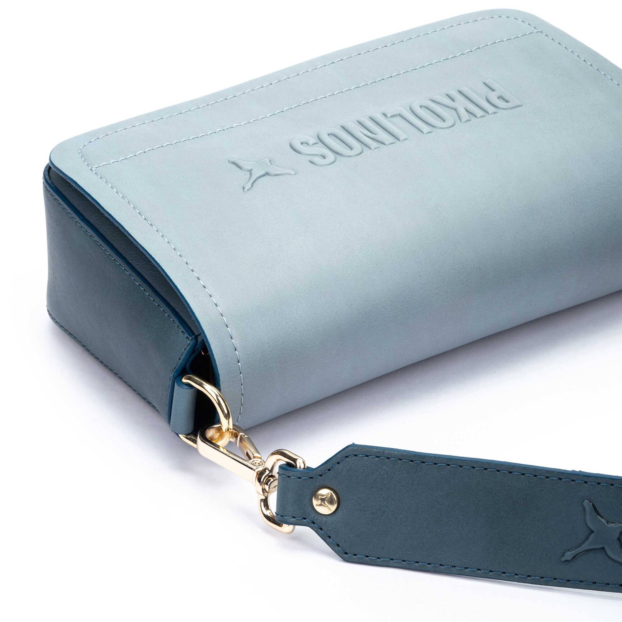 null | BAEZA WHA-1132C2, SAPPHIRE, large image number 60-WHA-1132C2_349_Pikolinos_BAEZA_SAPPHIRE_full.jpg | null