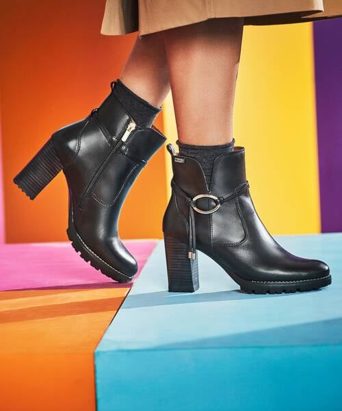 Pikolinos boots on sale sale