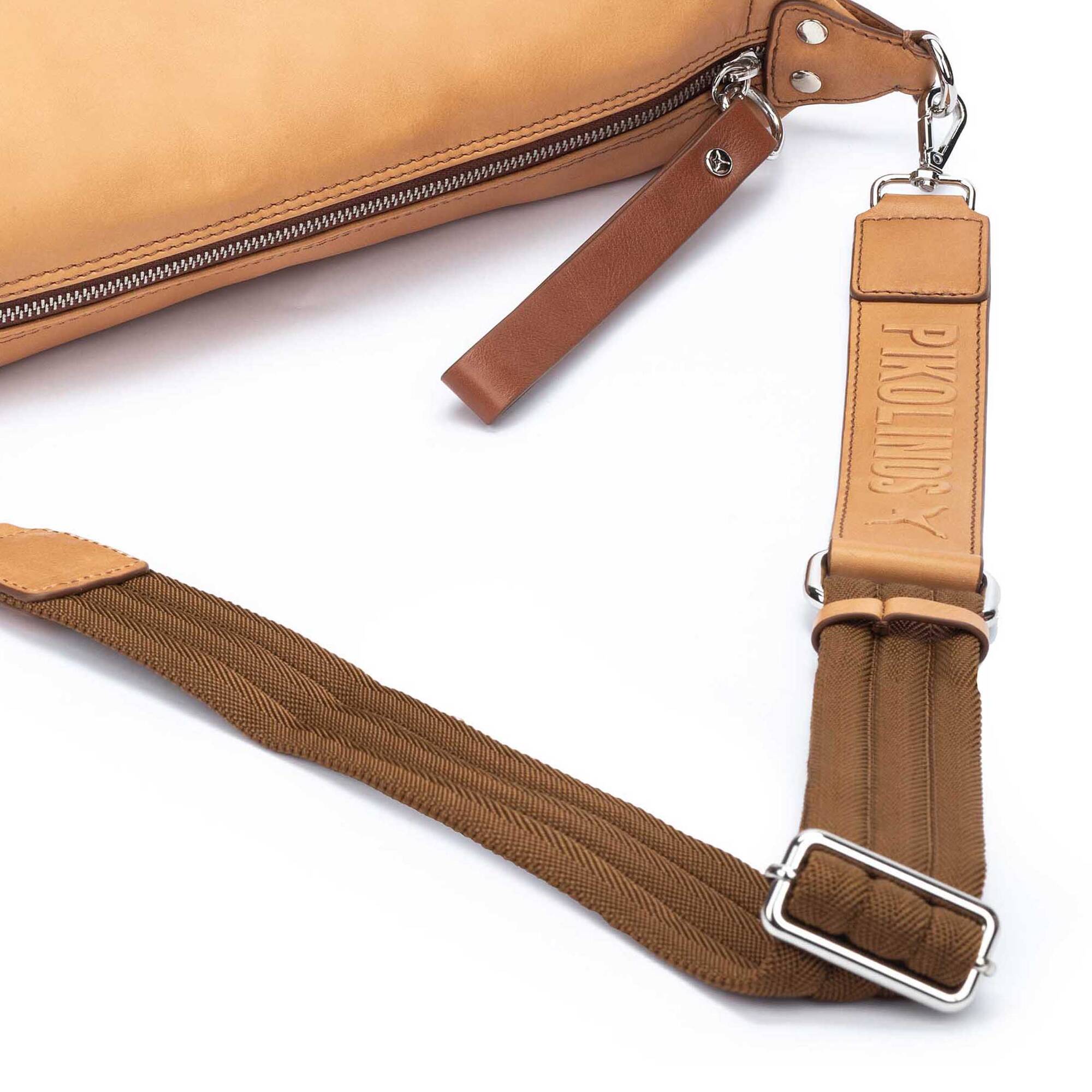 Pikolinos Hobo Bags Leather Alcudia Wha