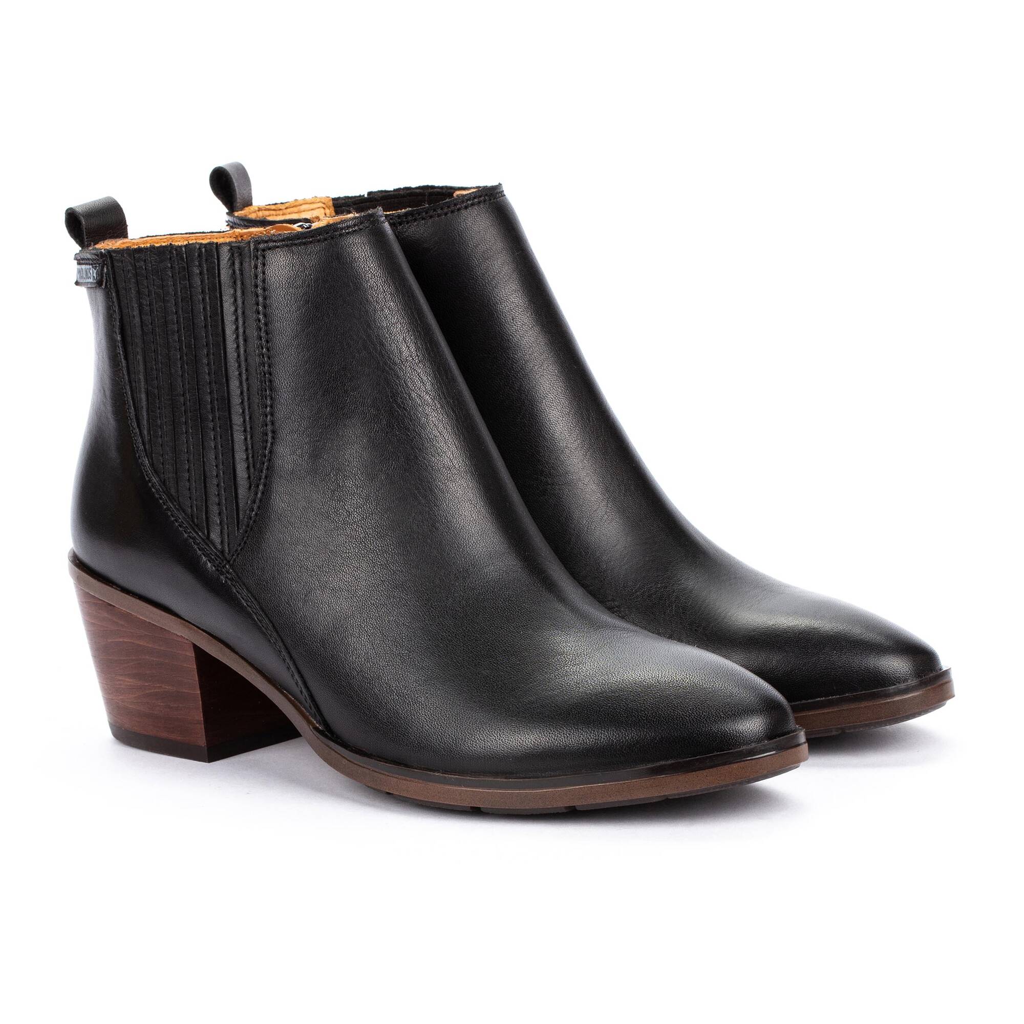 Ankle boots with pleat detailing HUELMA W2Z-8964 | Outlet PIKOLINOS