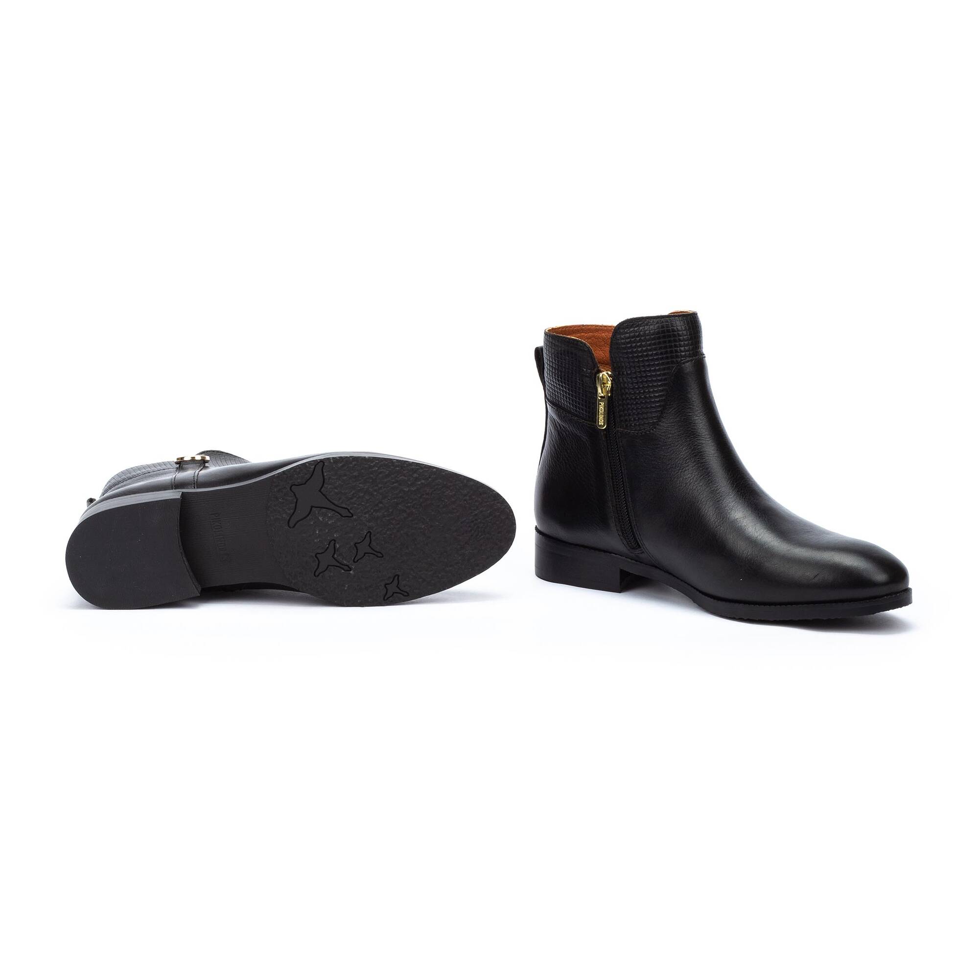Royal Naw4d 8530