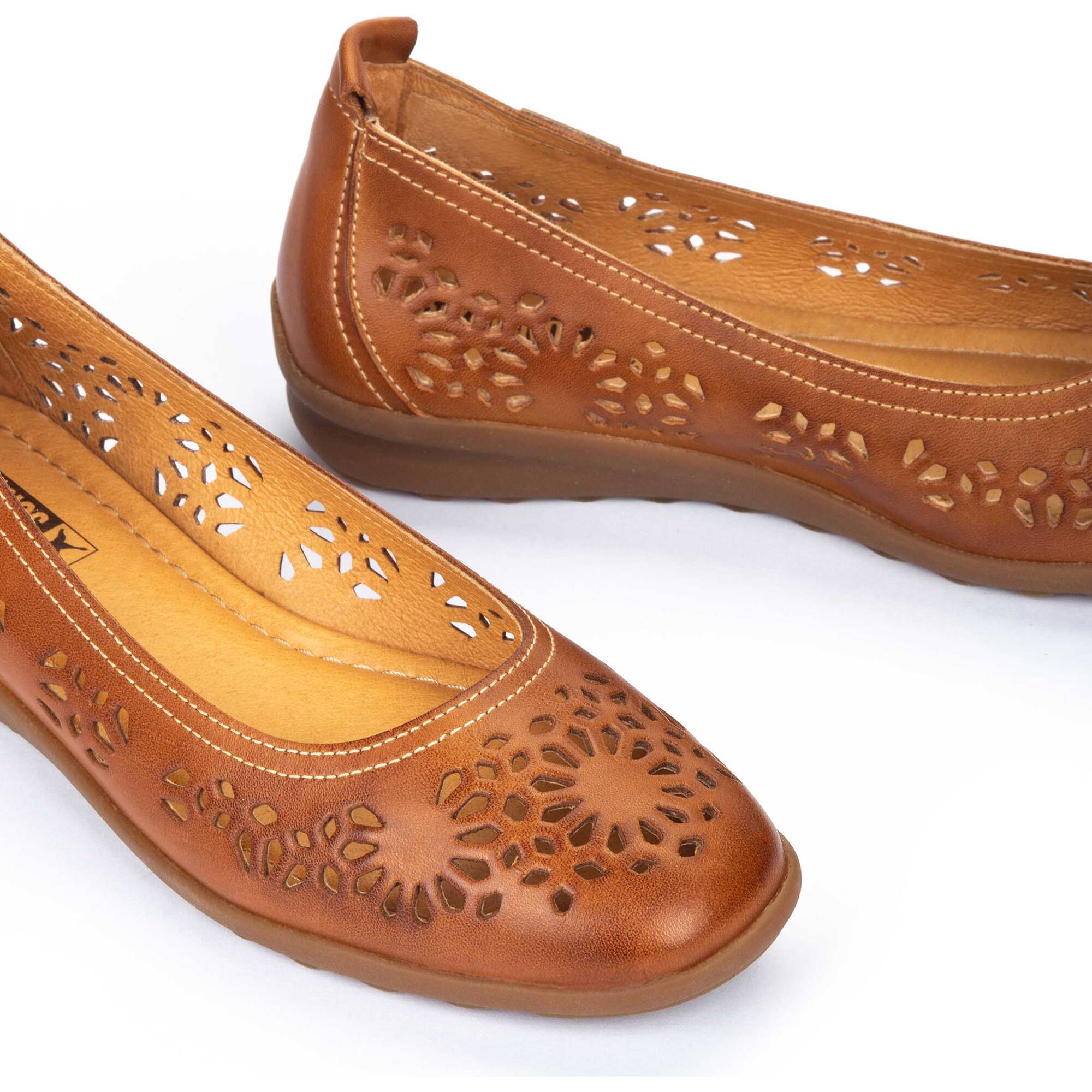 Bailarinas | ALCOI W4C-4927, BRANDY, large image number 60-W4C-4927_250_Pikolinos_ALCOI_BRANDY_full.jpg | null