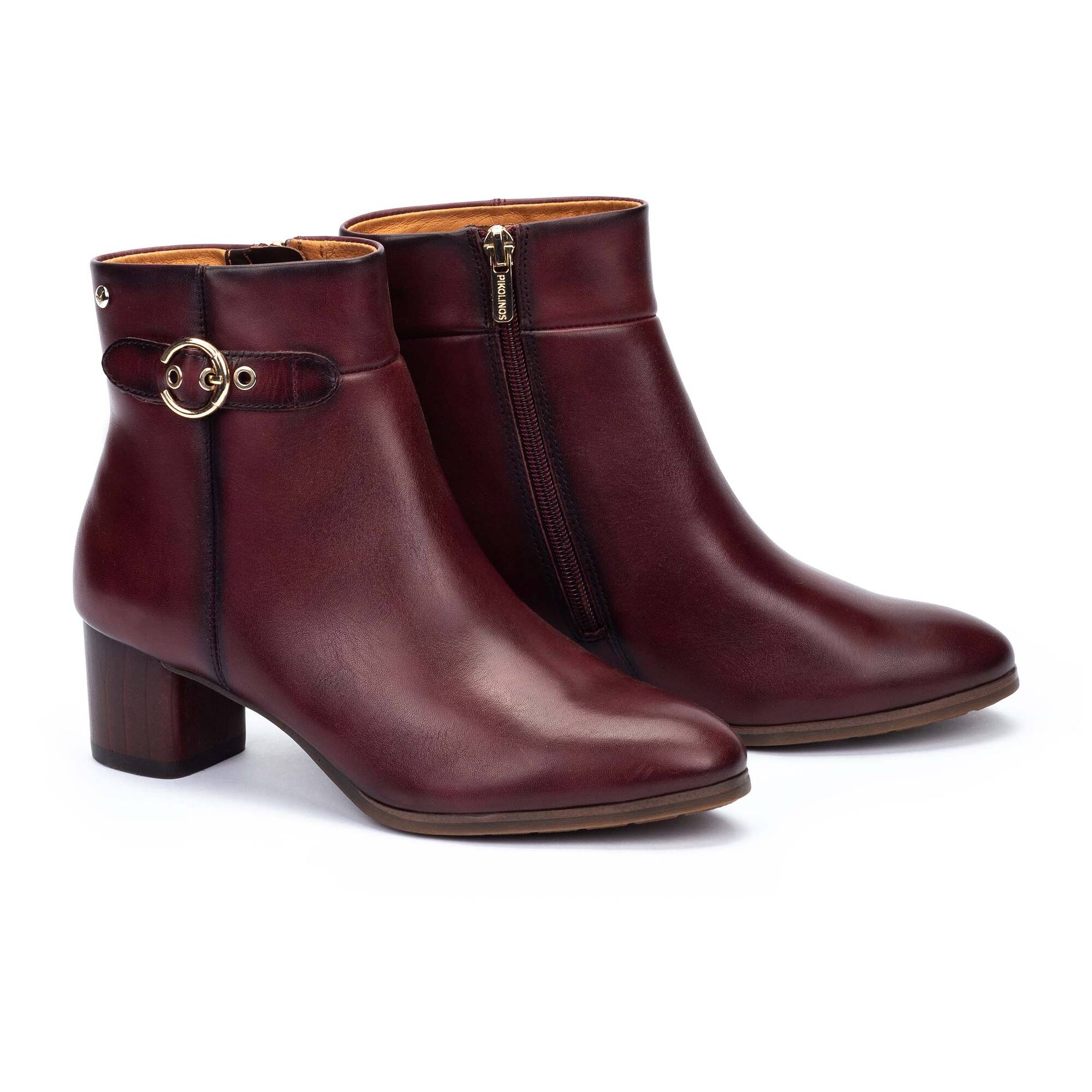 Enkellaarzen | CALAFAT W1Z-8588, GARNET, large image number 100-W1Z-8588_511_Pikolinos_CALAFAT_GARNET_full.jpg | null