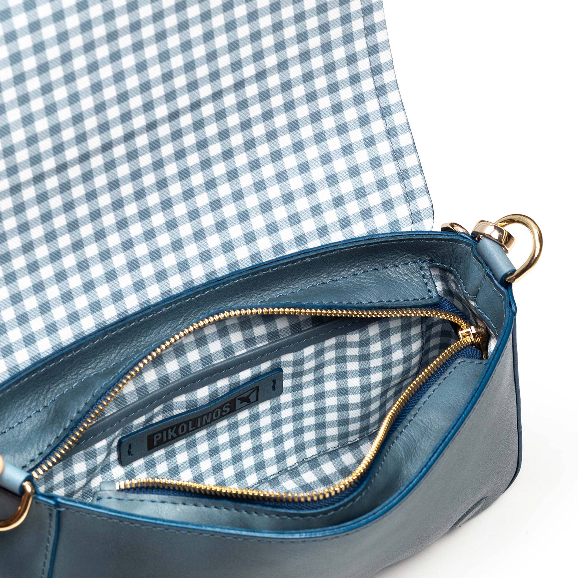 null | BAEZA WHA-1132C2, SAPPHIRE, large image number 100-WHA-1132C2_349_Pikolinos_BAEZA_SAPPHIRE_full.jpg | null