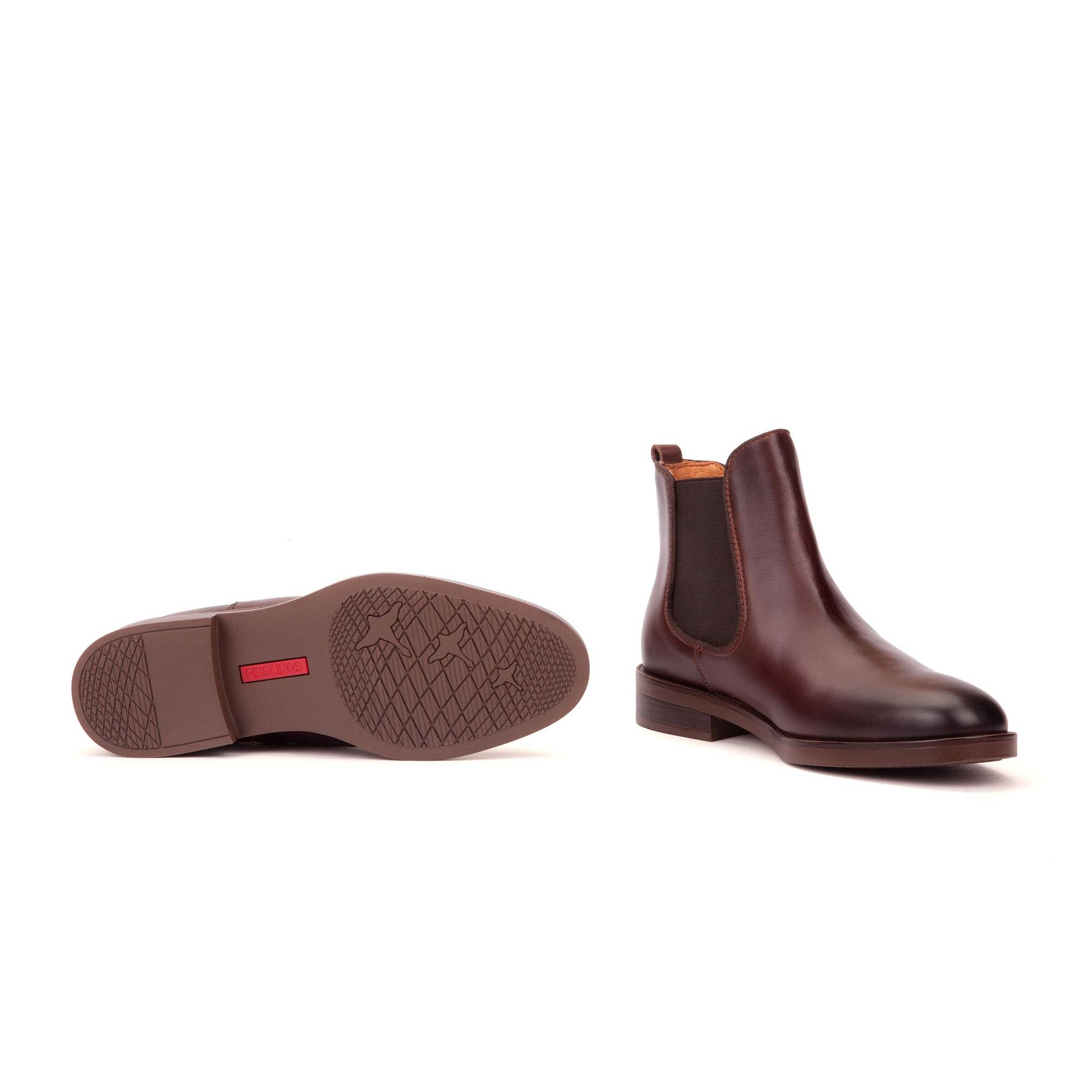 Flat ankle boots | PUERTOLLANO W3C-8594, CAOBA, large image number 70-W3C-8594_130_Pikolinos_PUERTOLLANO_CAOBA_full.jpg | null