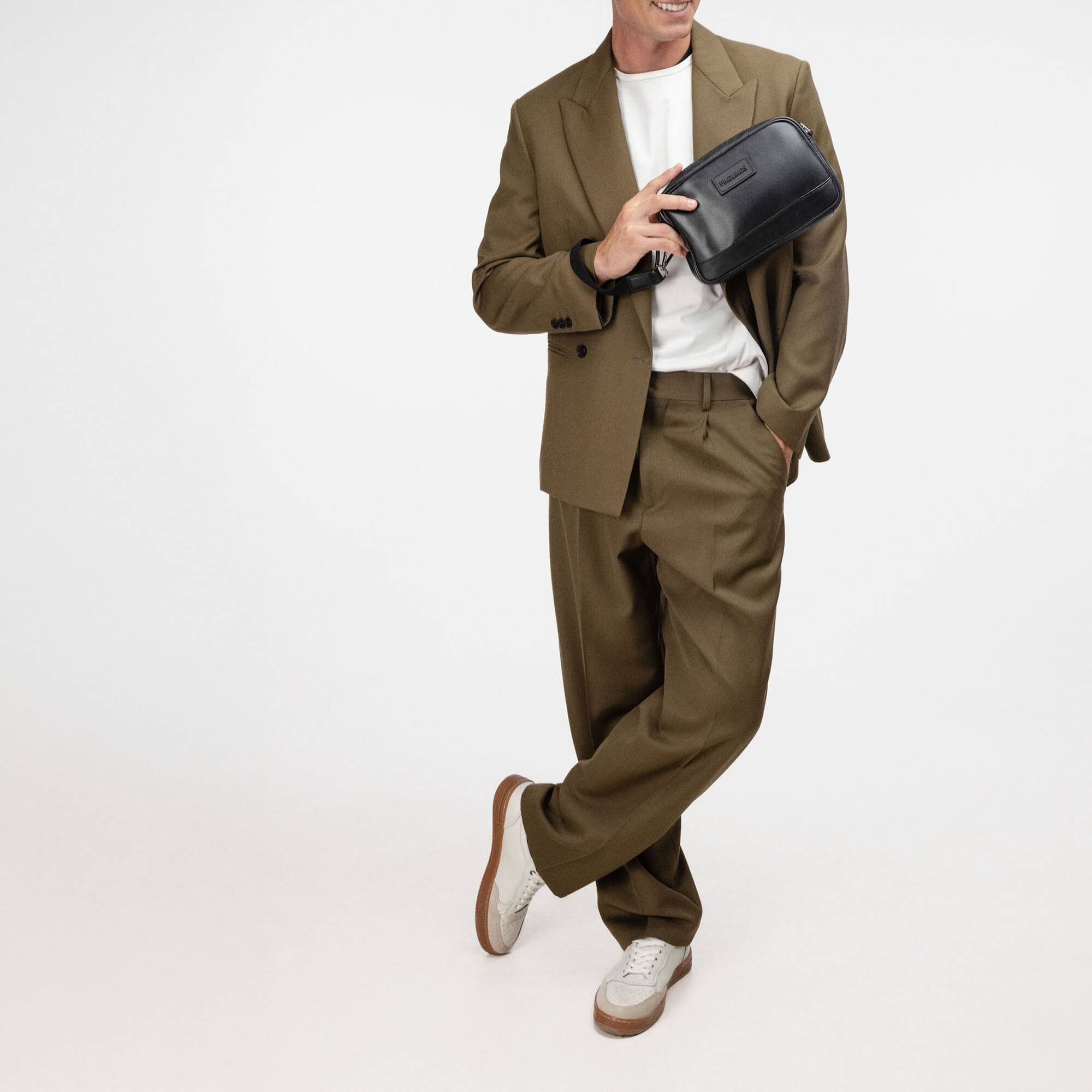 null | VALLS MHA-190C1, BLACK, large image number 90-MHA-190C1_000_Pikolinos_VALLS_BLACK_full.jpg | null