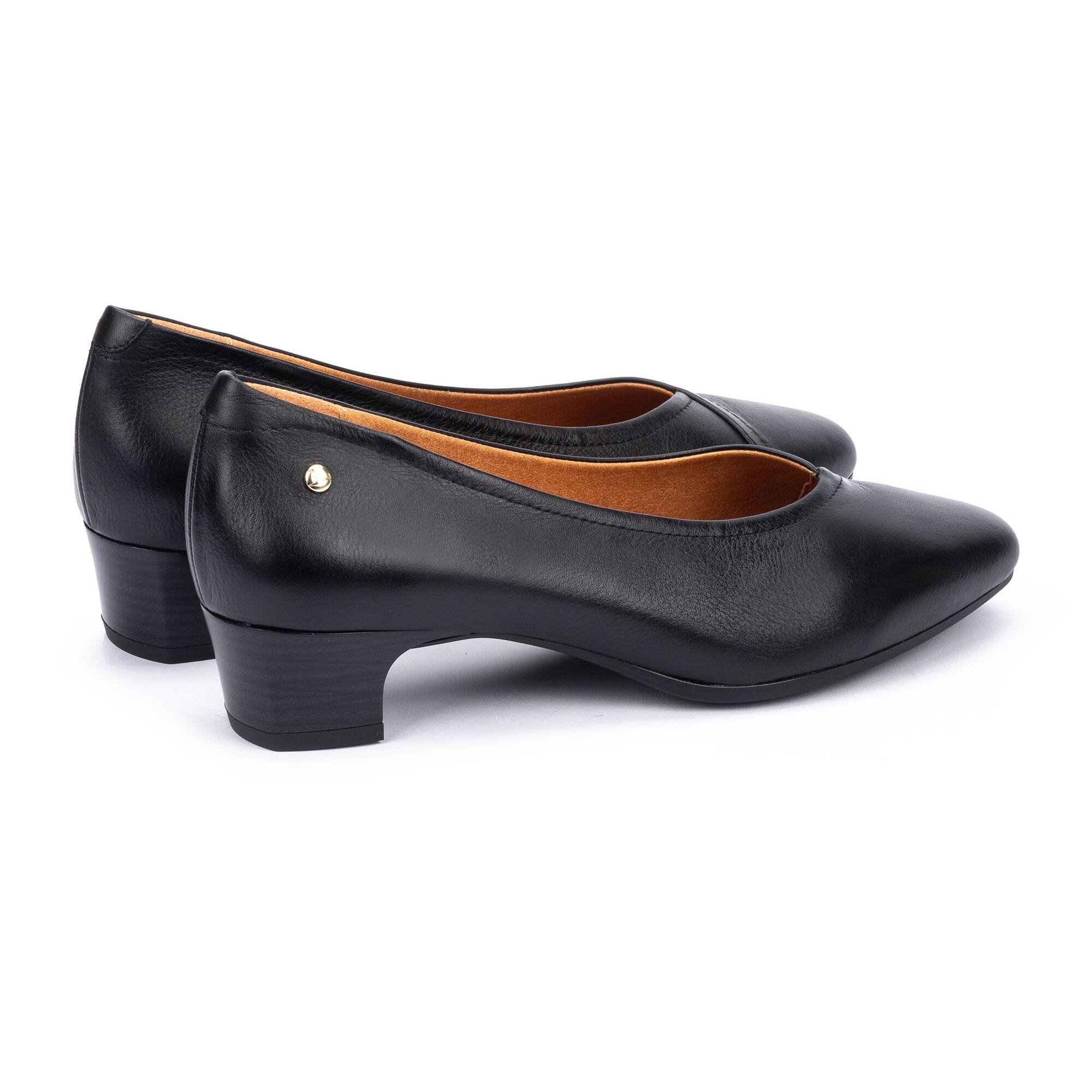 Hakschoenen | MANISES W2X-5658, BLACK, large image number 30-W2X-5658_000_Pikolinos_MANISES_BLACK_full.jpg | null