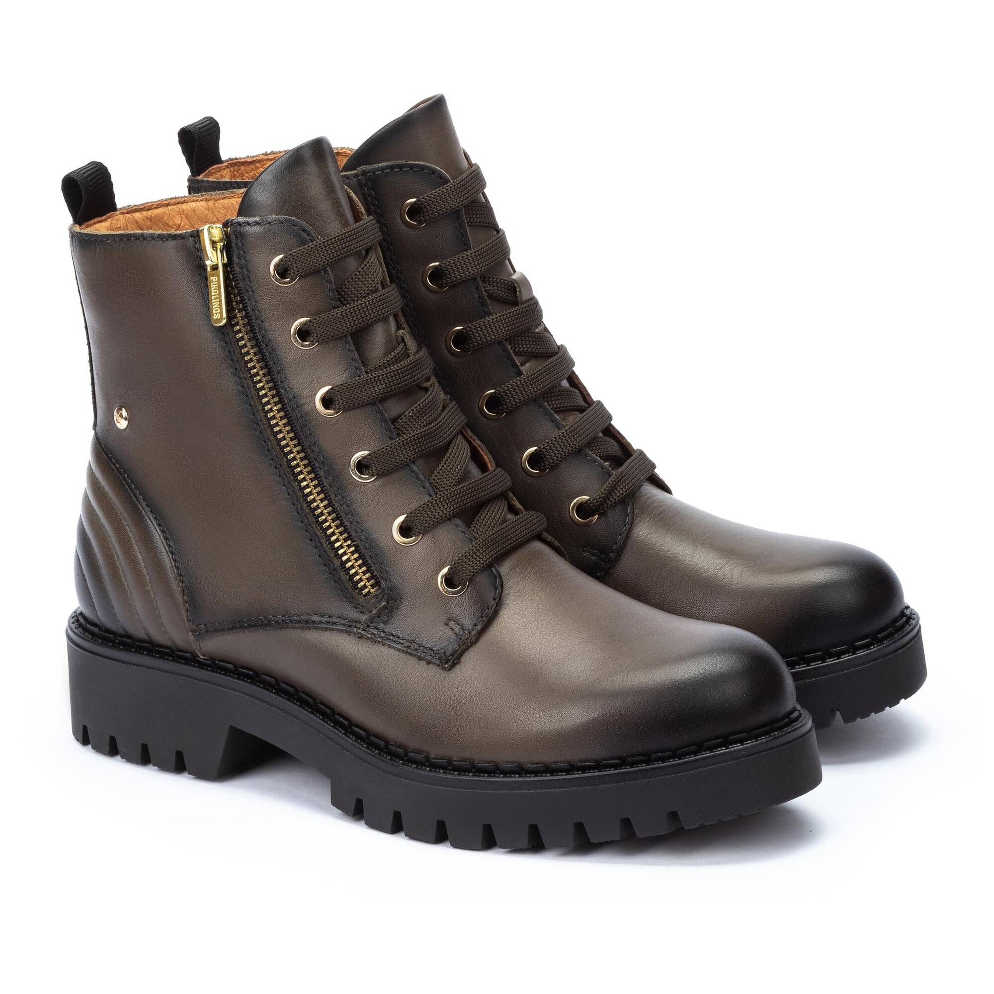 Pikolinos vicar water repellent studded bootie on sale