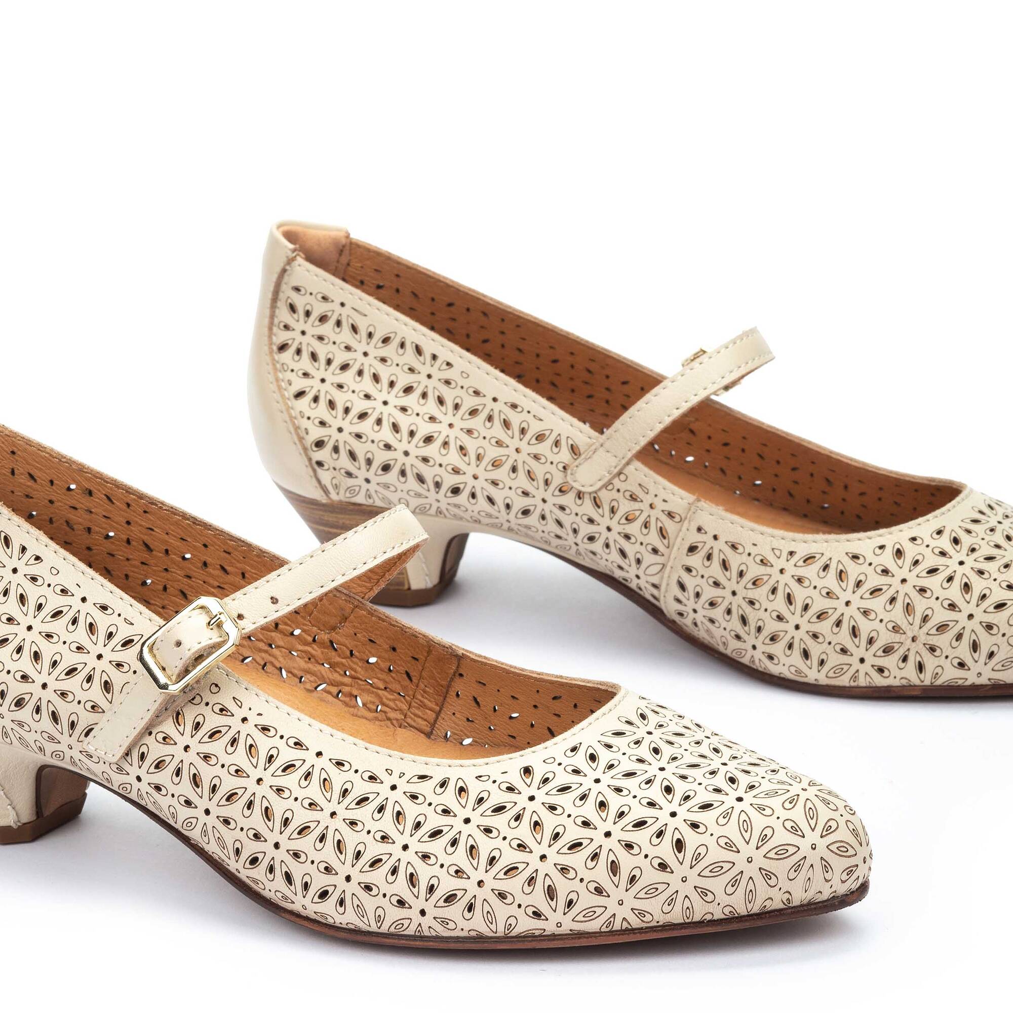 Heels | ELBA W6N-5700, MARFIL, large image number 60-W6N-5700_807_Pikolinos_ELBA_MARFIL_full.jpg | null