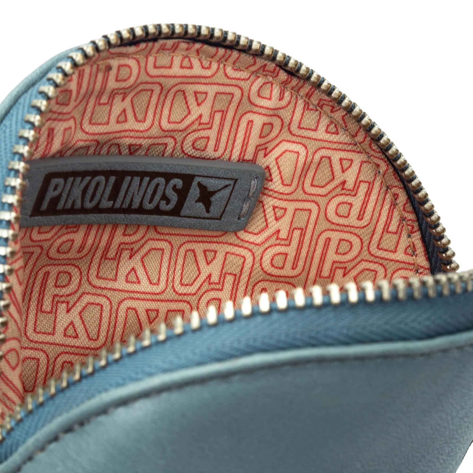 null | COMPLEMENTOS WAC-W254, DENIM, large image number 100-WAC-W254_313_Pikolinos_COMPLEMENTOS_DENIM_full.jpg | null