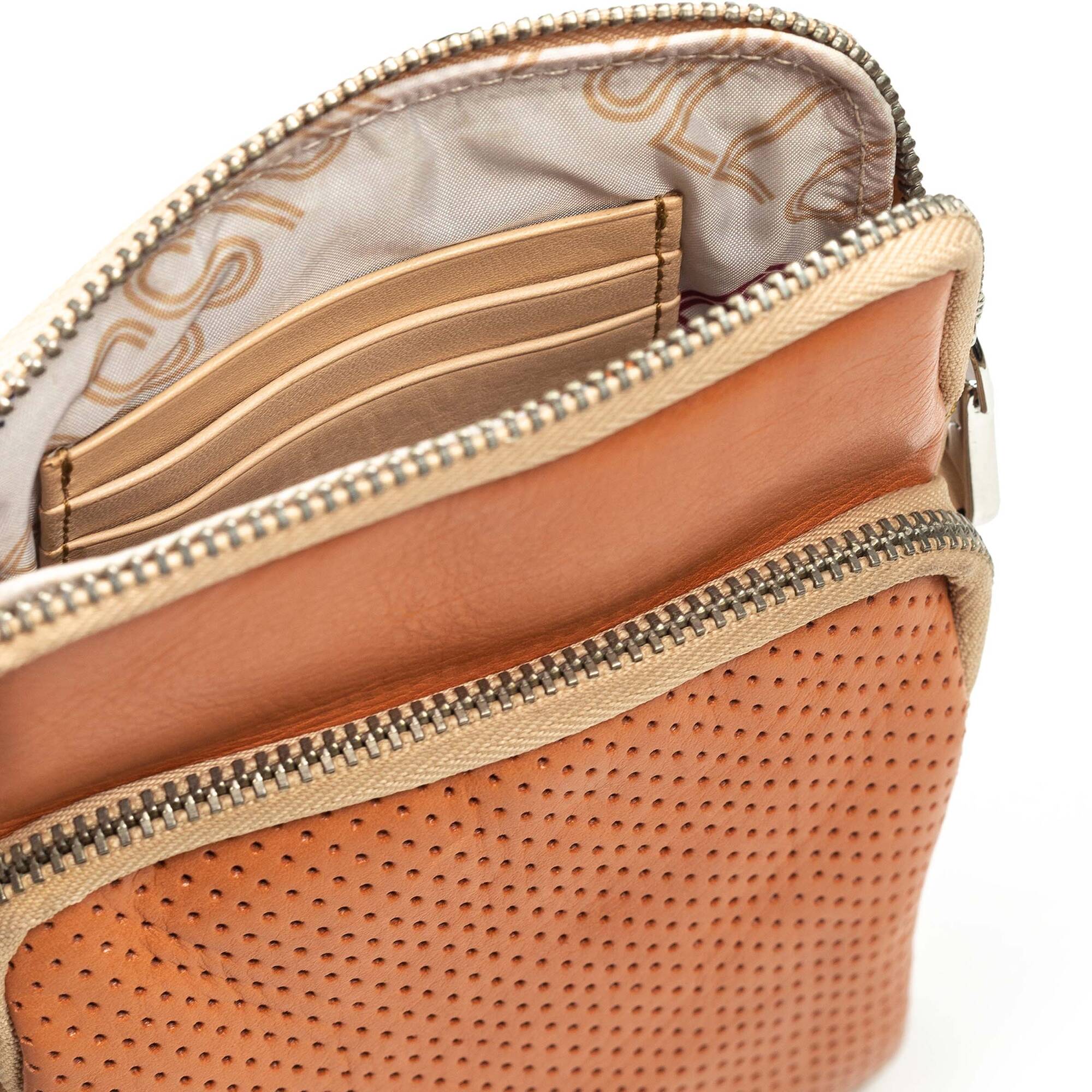 null | SALINAS WAC-W219, NECTAR, large image number 100-WAC-W219_713_Pikolinos_SALINAS_NECTAR_full.jpg | null