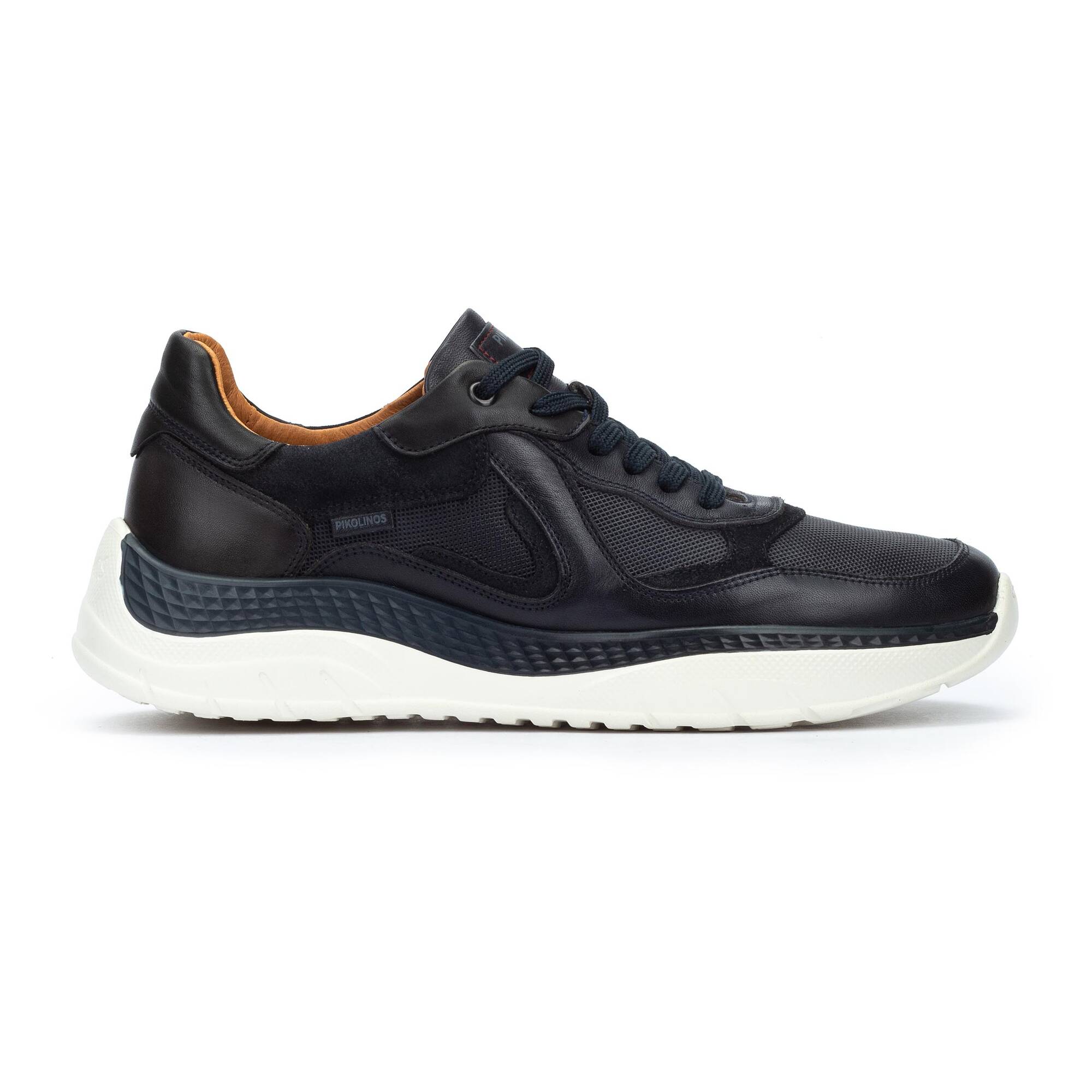 Lightweight sole sports shoe with laces for men. MOTRIL M2C-6387