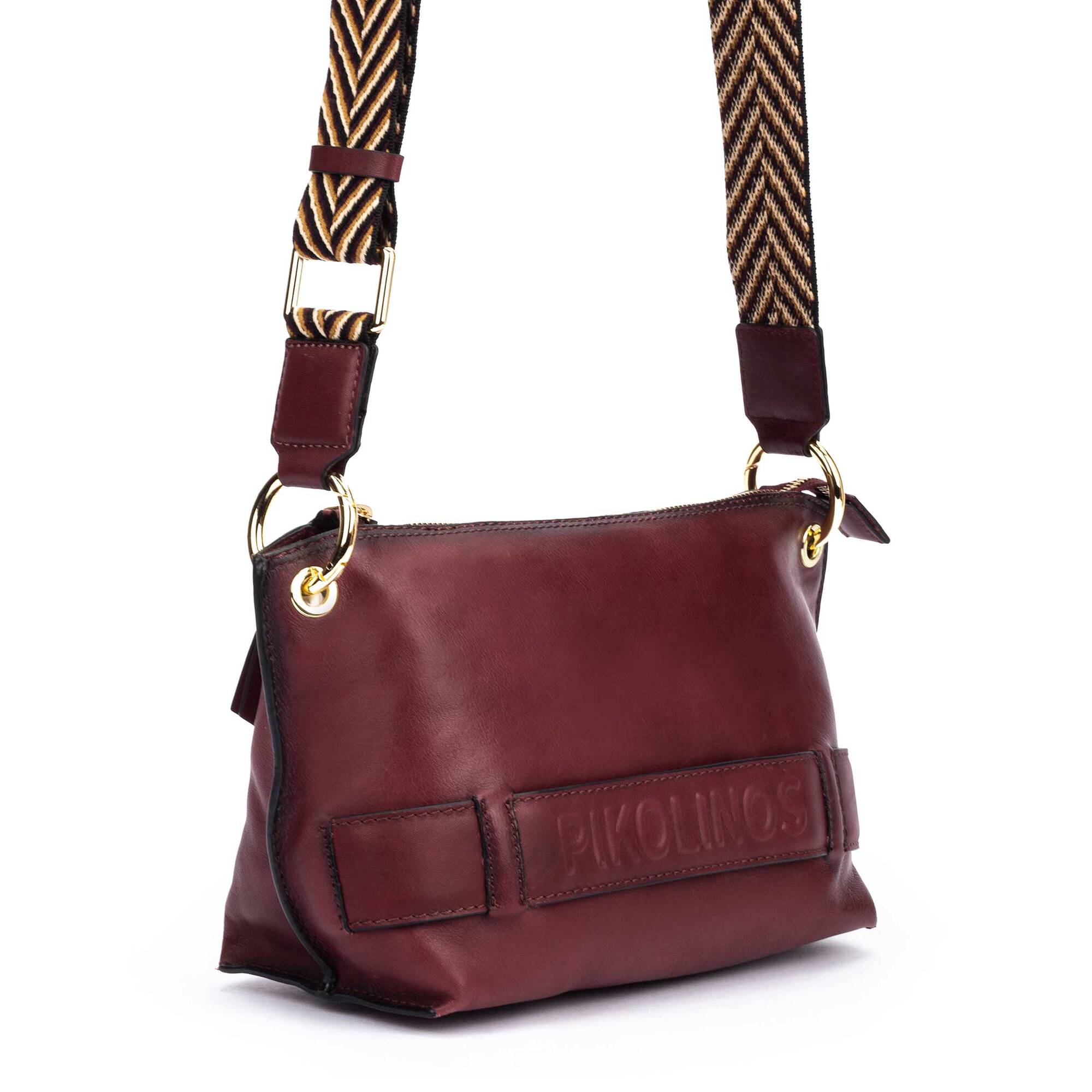 null | ALCUDIA WHA-1110C2, GARNET, large image number 60-WHA-1110C2_511_Pikolinos_ALCUDIA_GARNET_full.jpg | null