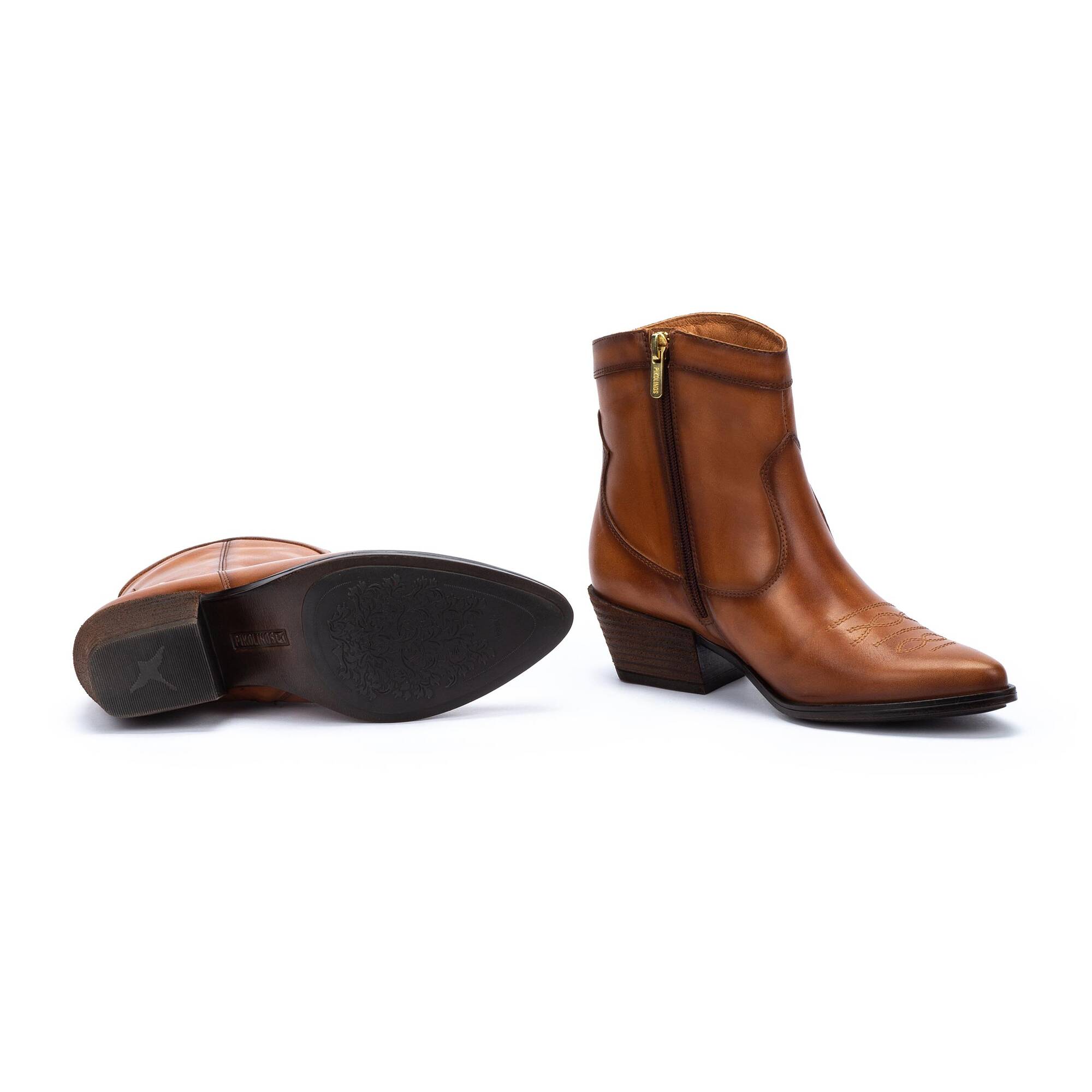 Pikolinos cowboy boots top