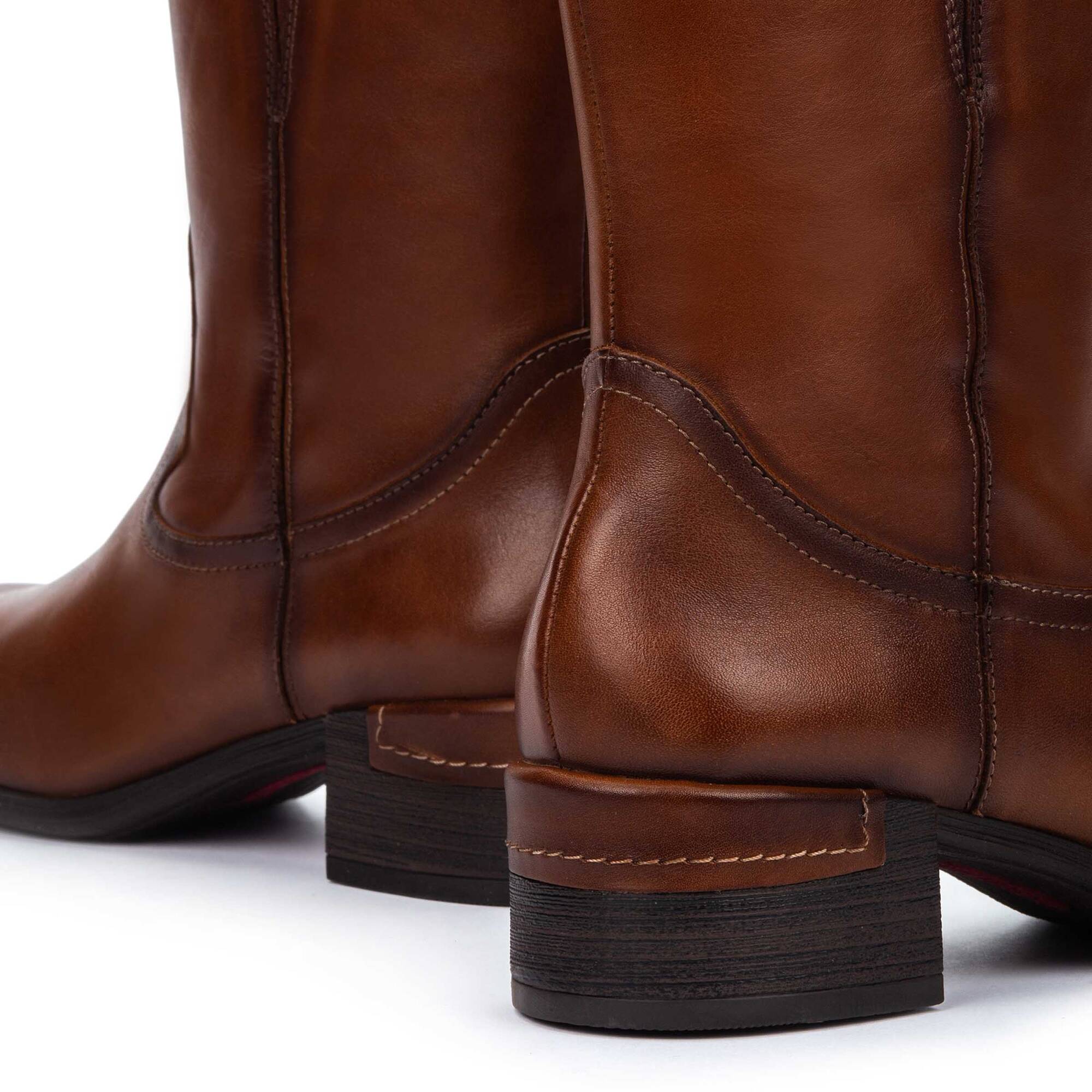 Boots | MALAGA W6W-9786, CUERO, large image number 60-W6W-9786_202_Pikolinos_MALAGA_CUERO_full.jpg | null