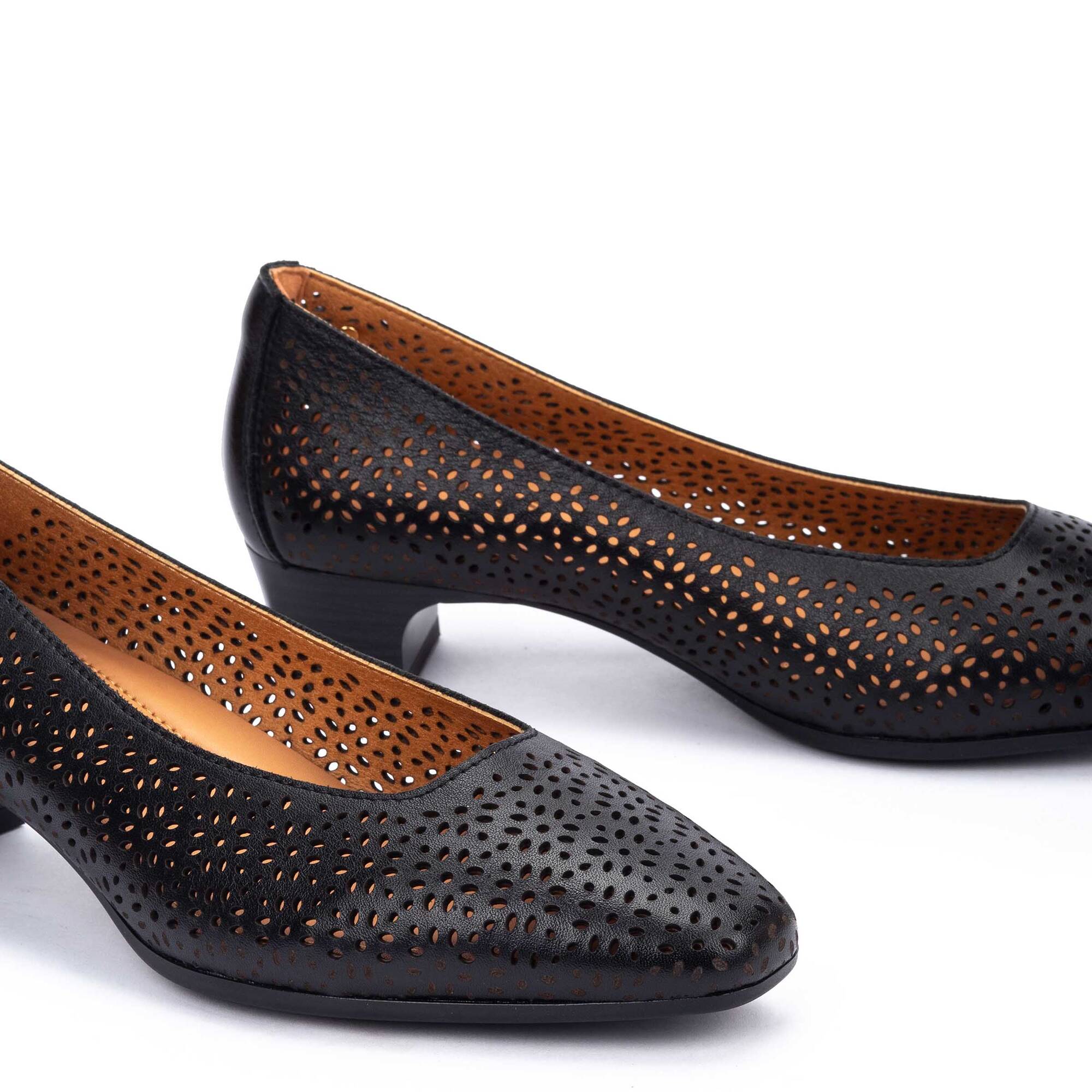 Heels | MANISES W2X-5657, BLACK, large image number 60-W2X-5657_000_Pikolinos_MANISES_BLACK_full.jpg | null