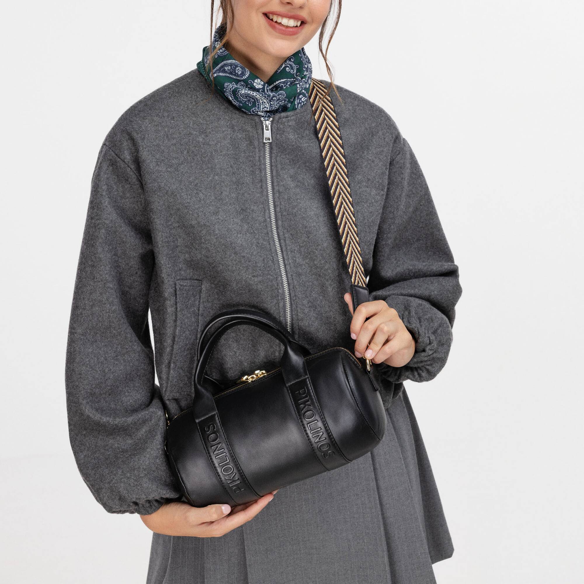 null | ALCUDIA WHA-427, BLACK, large image number 90-WHA-427_000_Pikolinos_ALCUDIA_BLACK_full.jpg | null