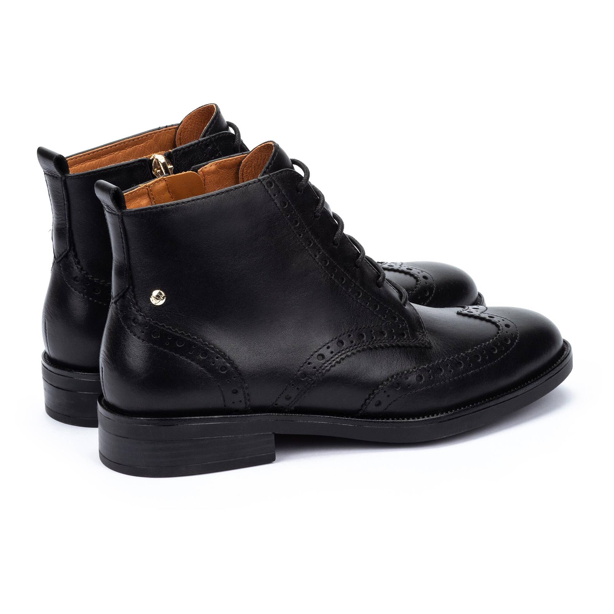 Flat ankle boots | PUERTOLLANO W3C-8856, BLACK, large image number 30-W3C-8856_000_Pikolinos_PUERTOLLANO_BLACK_full.jpg | null