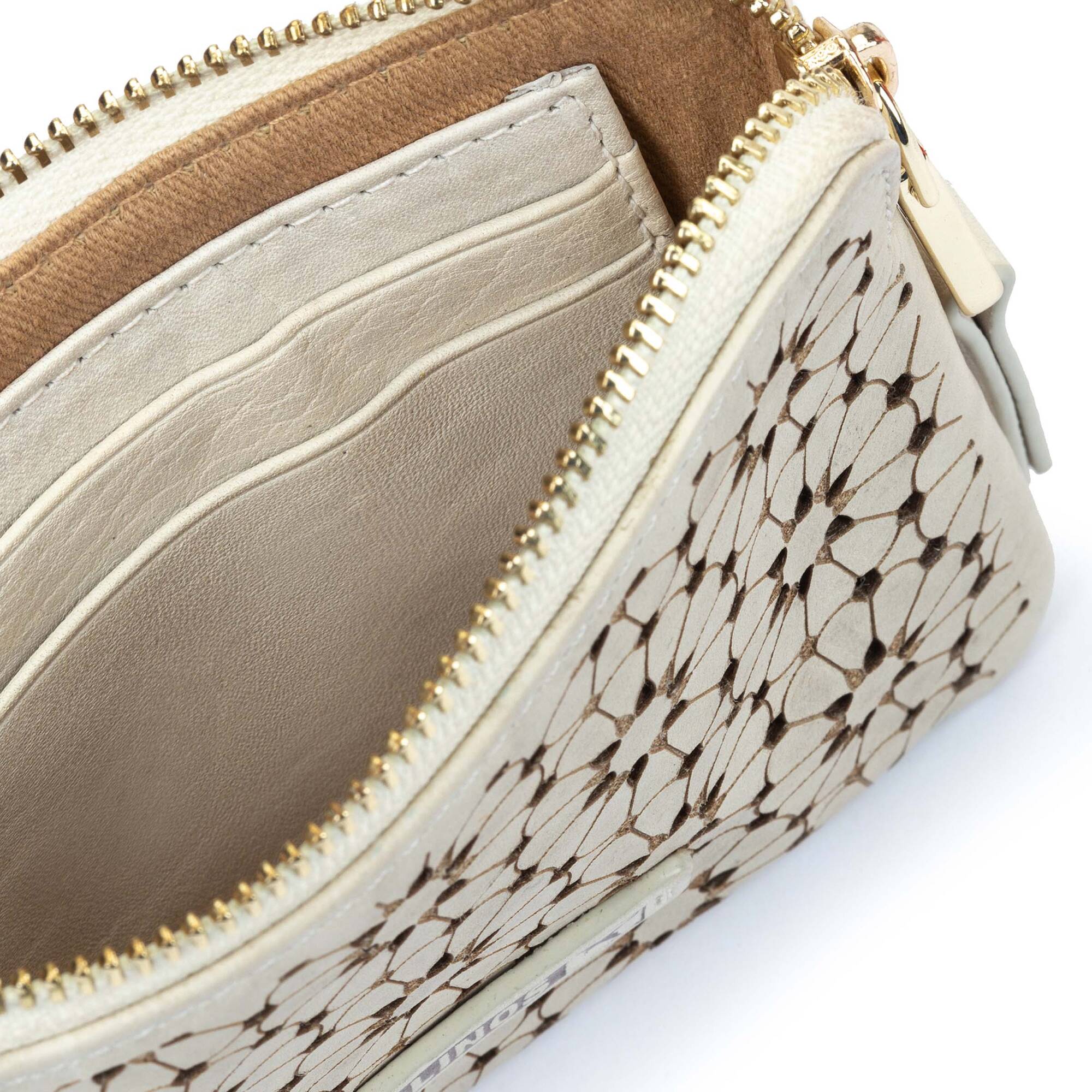 null | COMPLEMENTOS WAC-W198, NATA, large image number 100-WAC-W198_909_Pikolinos_COMPLEMENTOS_NATA_full.jpg | null