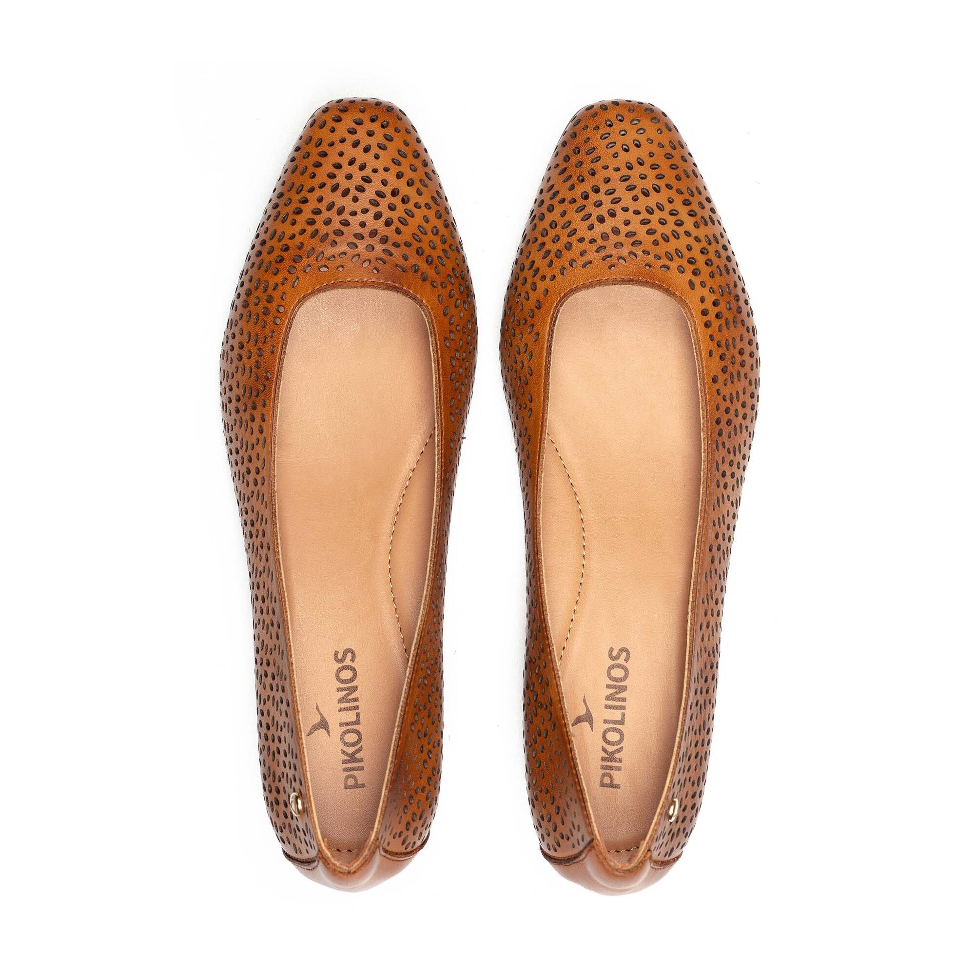 Chaussures &agrave; talon | MANISES W2X-5657, BRANDY, large image number 100-W2X-5657_250_Pikolinos_MANISES_BRANDY_full.jpg | null