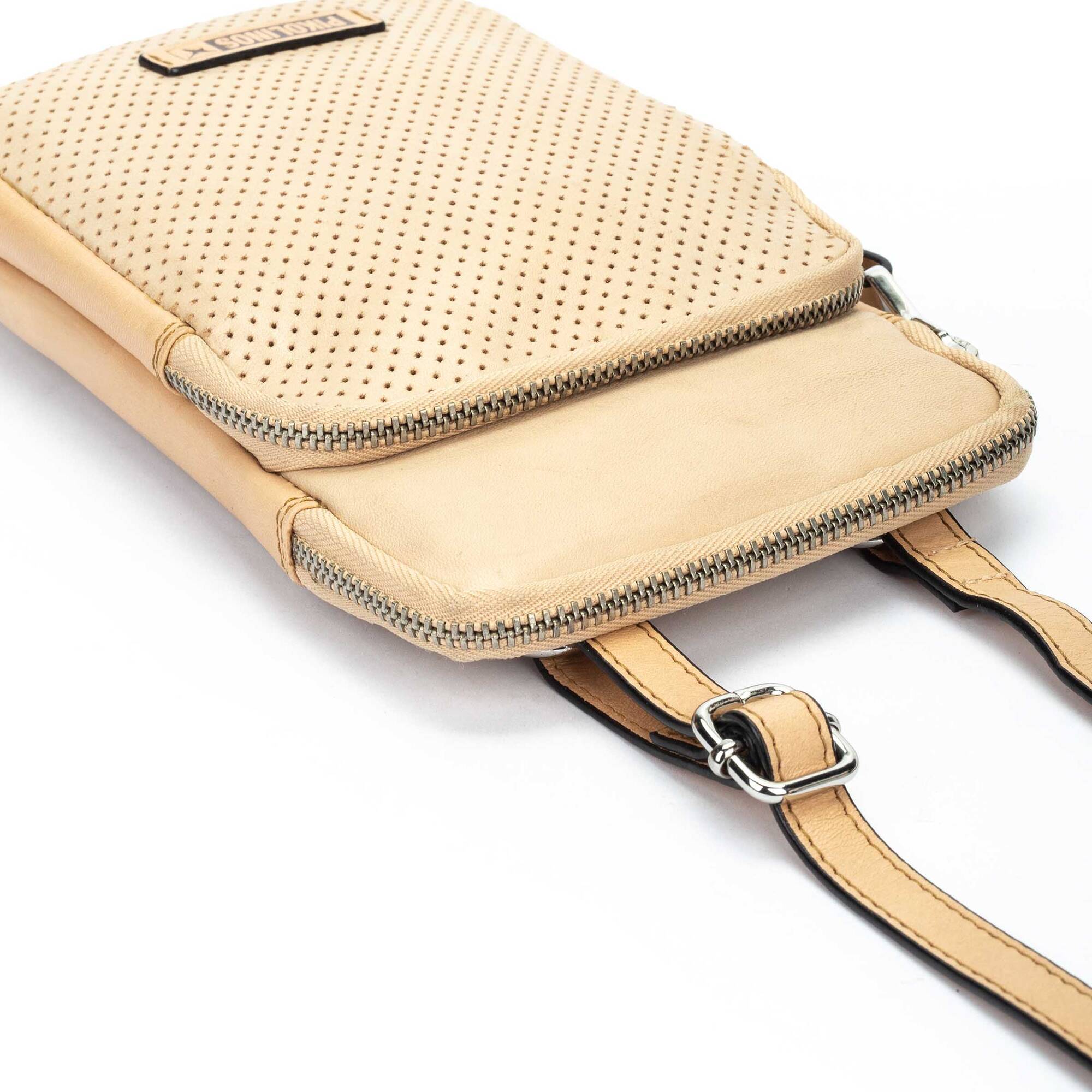 null | SALINAS WAC-W219, MARFIL, large image number 60-WAC-W219_807_Pikolinos_SALINAS_MARFIL_full.jpg | null