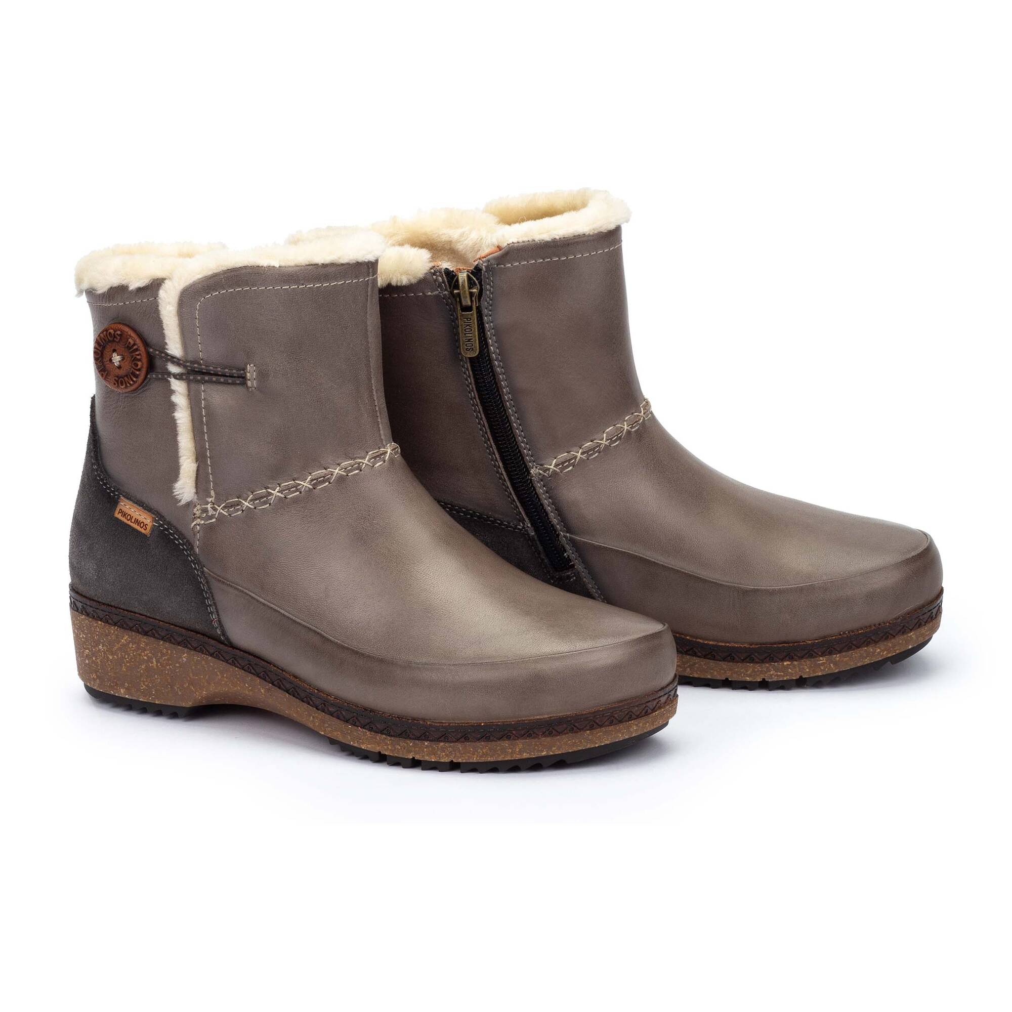 Flat Booties | GRANADA W0W-8711C2, DARK GREY, large image number 100-W0W-8711C2_052_Pikolinos_GRANADA_DARK_GREY_full.jpg | null