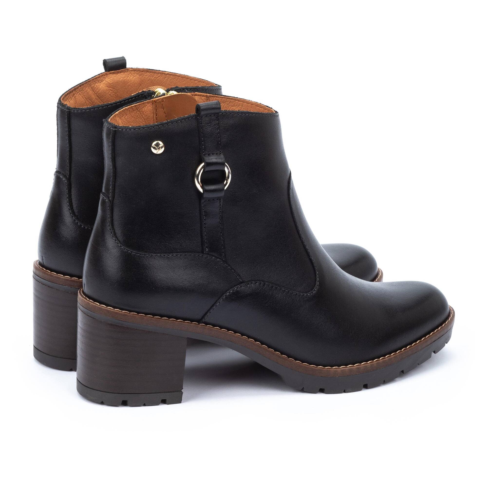 Enkellaarsjes met Hak | LLANES W7H-8817, BLACK, large image number 30-W7H-8817_000_Pikolinos_LLANES_BLACK_full.jpg | null