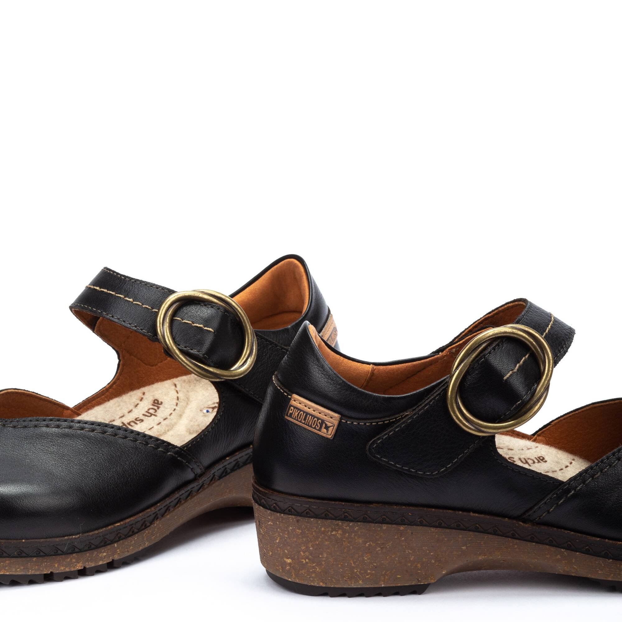 Pikolinos mary jane shoes discount