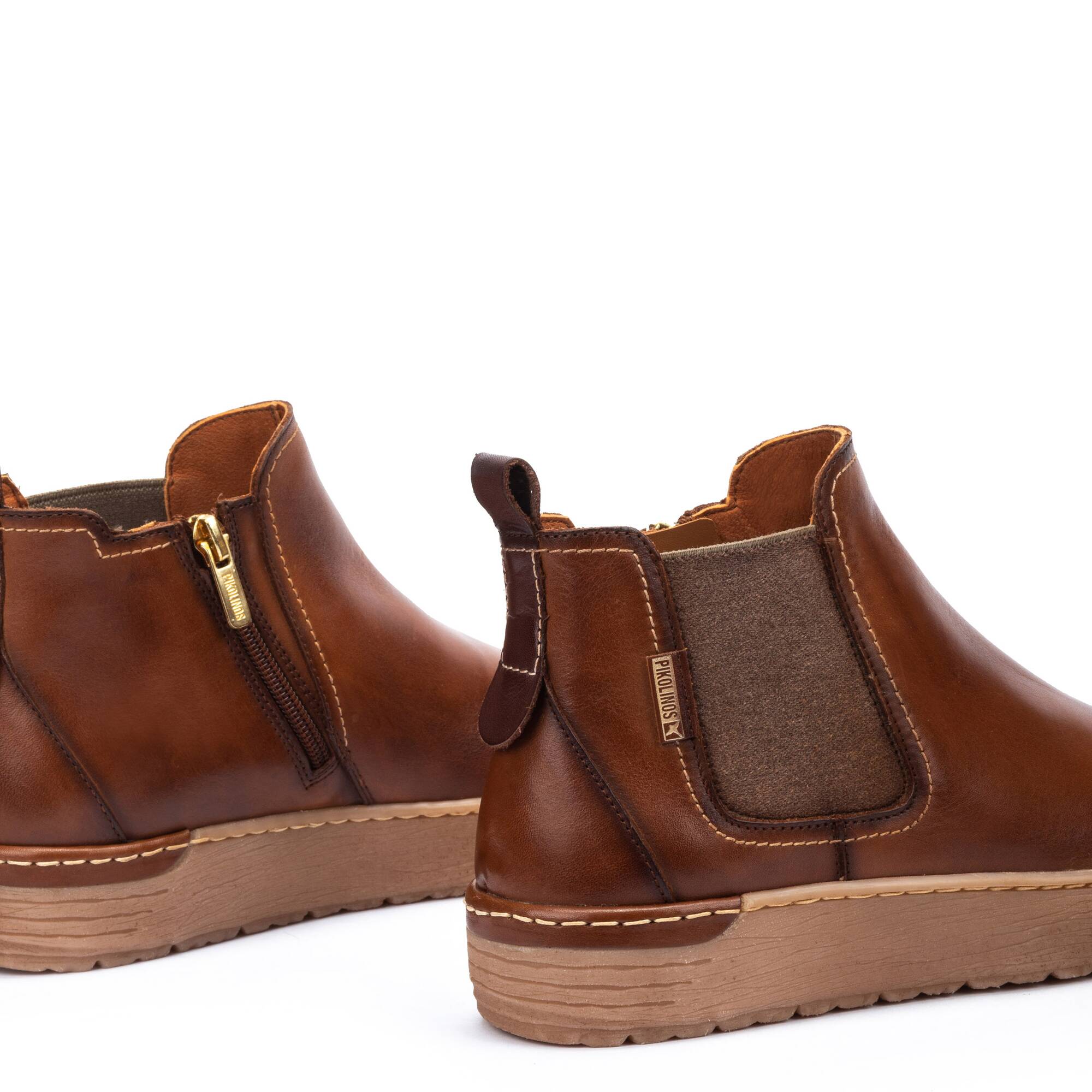 Vitoria high-top slip-on sneakers VITORIA W0T-8657 | Outlet PIKOLINOS