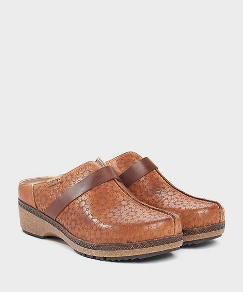 OUTLET Women s Leather Shoes Pikolinos Online Store