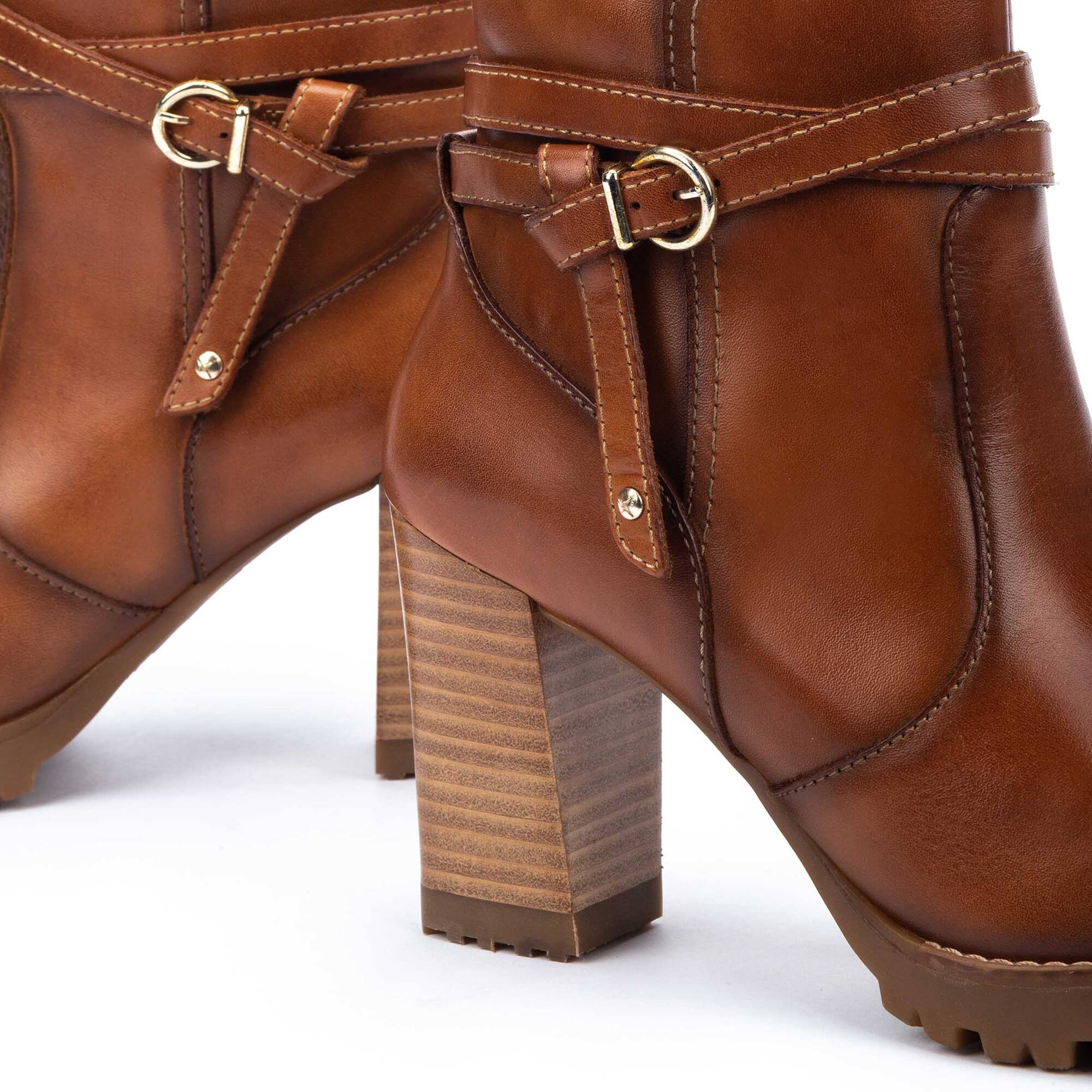 Connelly w7m pikolinos on sale