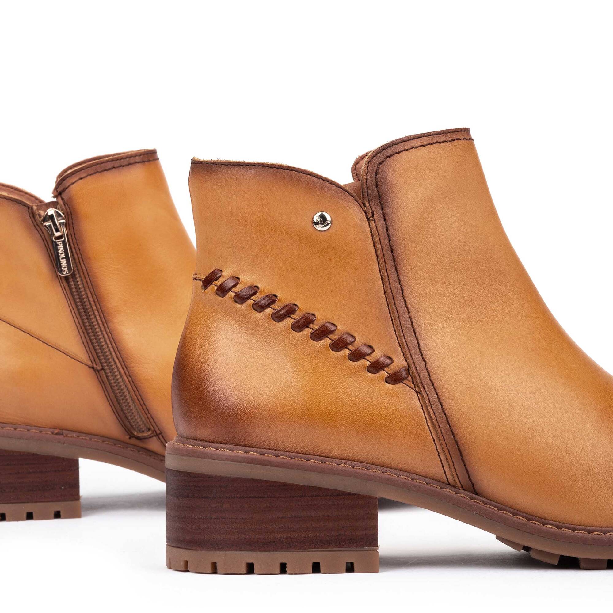 Stiefeletten mit Absatz | MEDINA W0D-8871, VAINILLA, large image number 60-W0D-8871_758_Pikolinos_MEDINA_VAINILLA_full.jpg | null