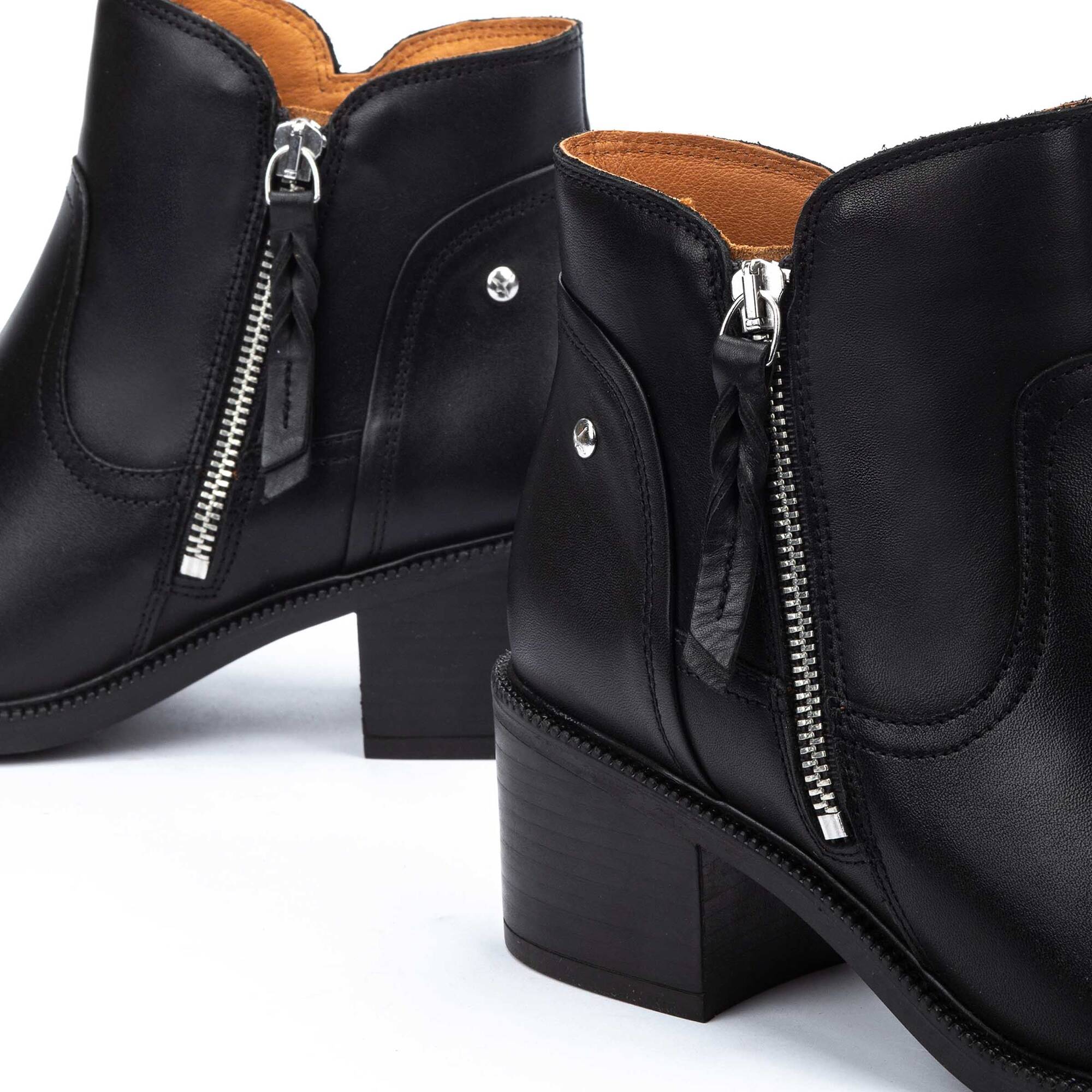 Women s Leather Shoes BACAROT W2D 8674 Pikolinos