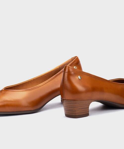 Heels | MANISES W2X-5658 | BRANDY | Pikolinos