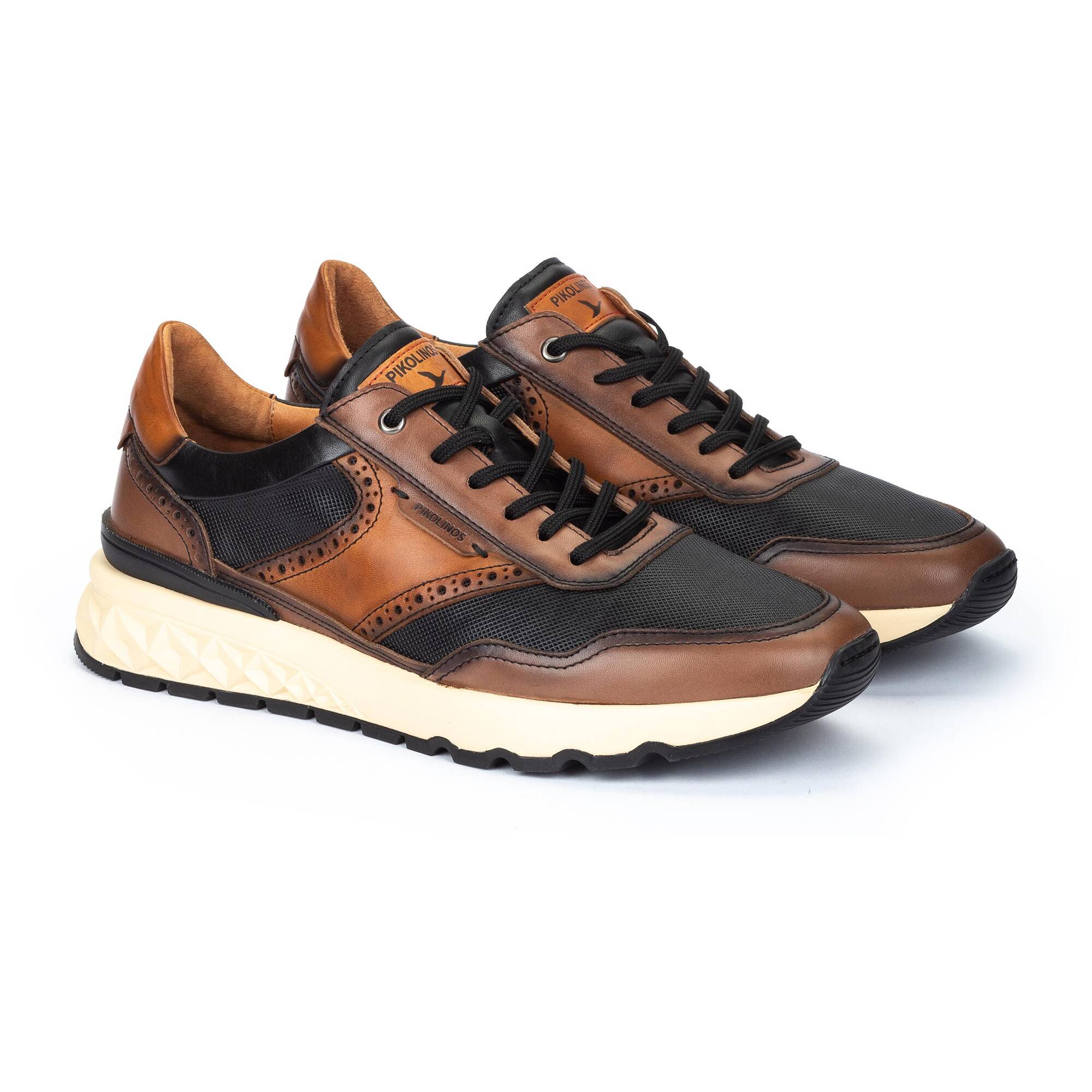 Sportliche Schuhe | ARANDA M8R-6380C1, BLACK, large image number 20-M8R-6380C1_000_Pikolinos_ARANDA_BLACK_full.jpg | null