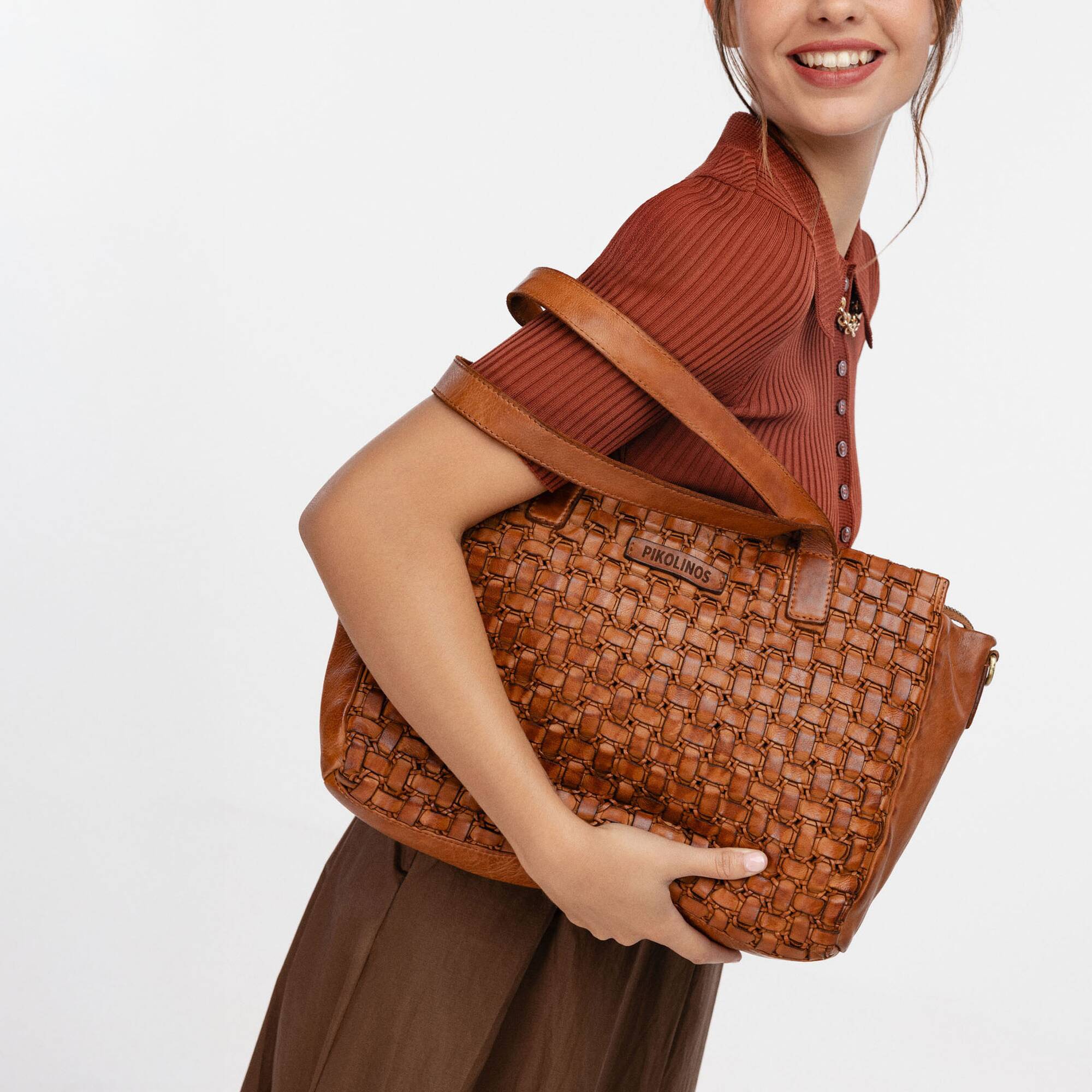 null | AMER WHA-372, BRANDY, large image number 90-WHA-372_250_Pikolinos_AMER_BRANDY_full.jpg | null