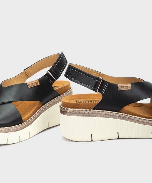 Wedges and platforms | GOMERA W0K-0606C1 | BLACK | Pikolinos