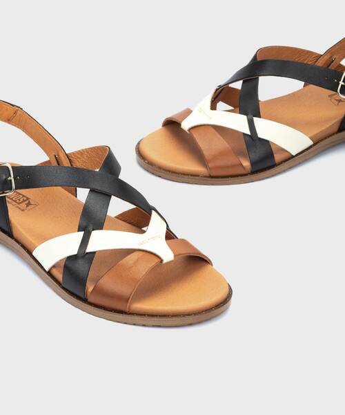 Sandalias planas | FORMENTERA PKW8Q-0894C1 | BLACK | Pikolinos