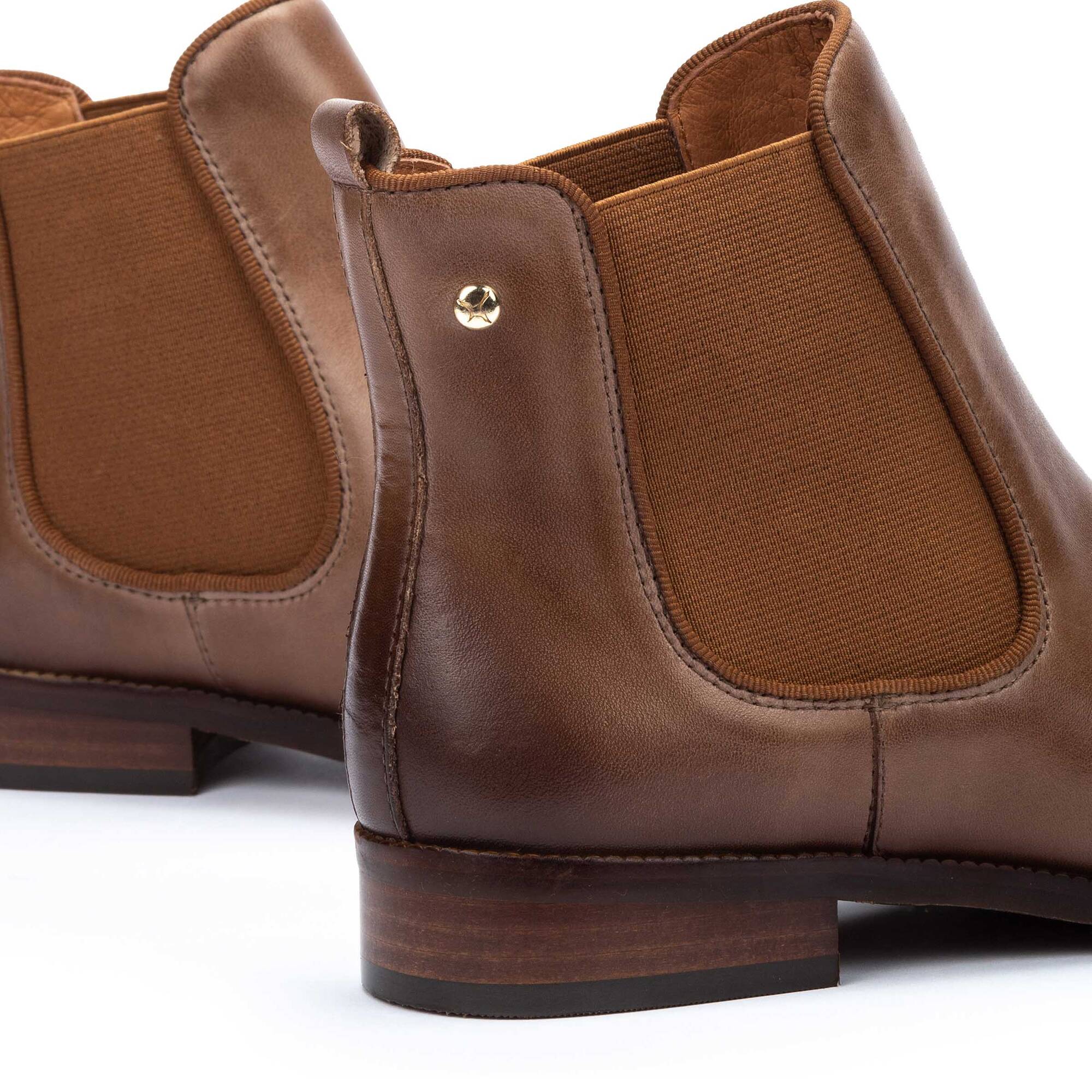 Women s Leather Shoes ROYAL W4D 8637ST Pikolinos