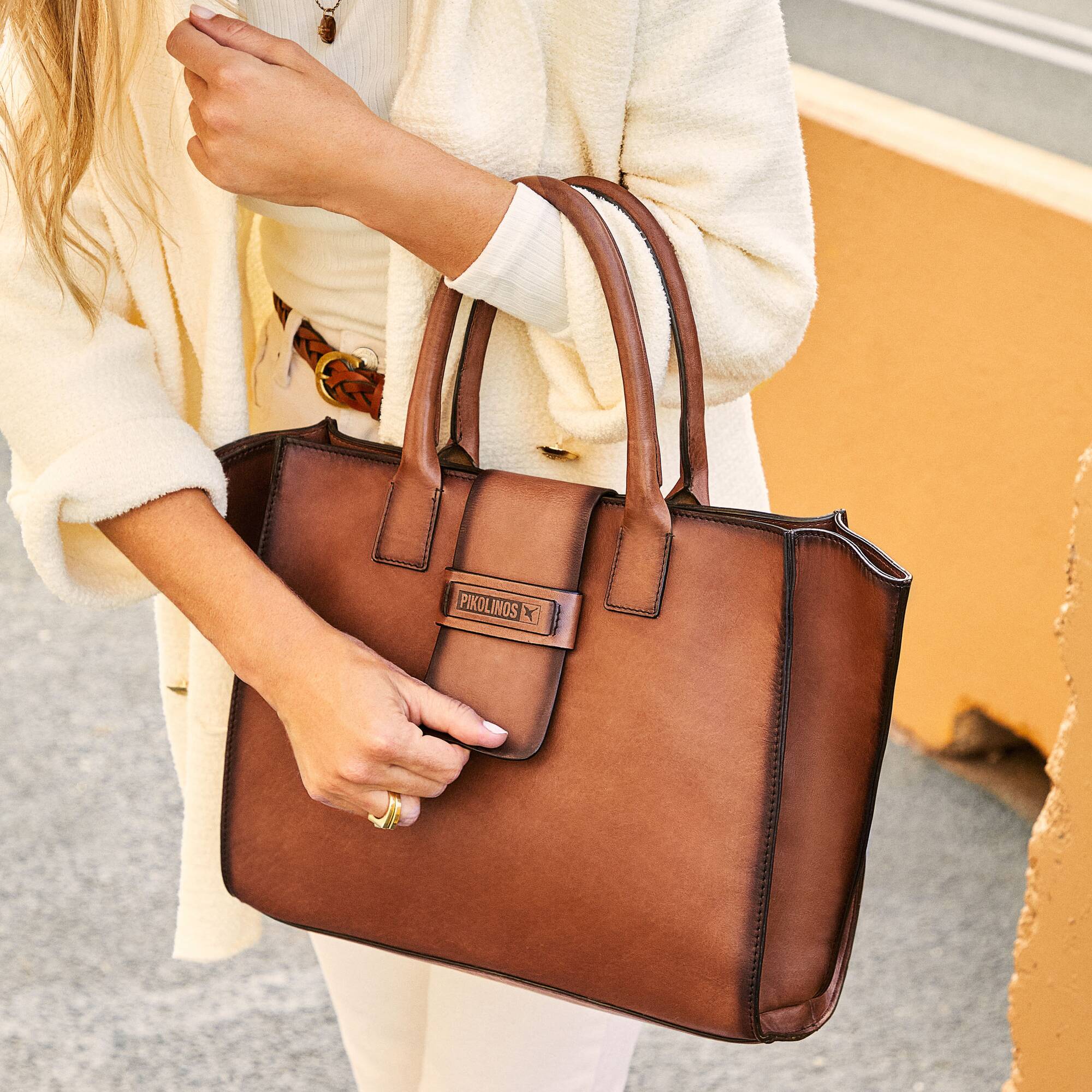 Pikolinos handbags sale sales