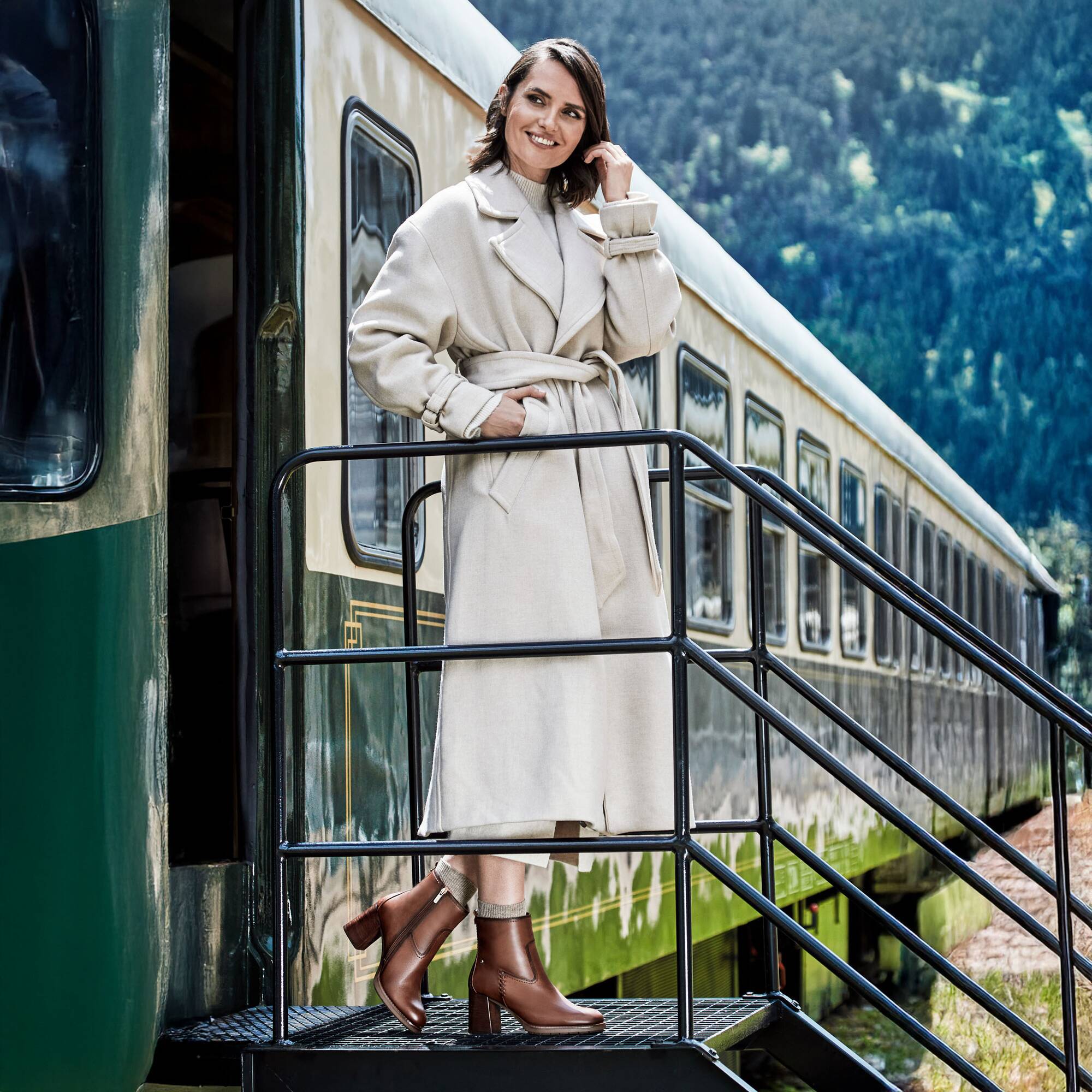 Botines con Tac&oacute;n | PALENCIA W9U-8945C1, CUERO, large image number 91-W9U-8945C1_202_Pikolinos_PALENCIA_CUERO_full.jpg | null