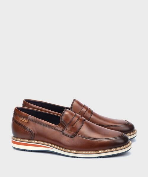 Men s Loafers in Leather Pikolinos