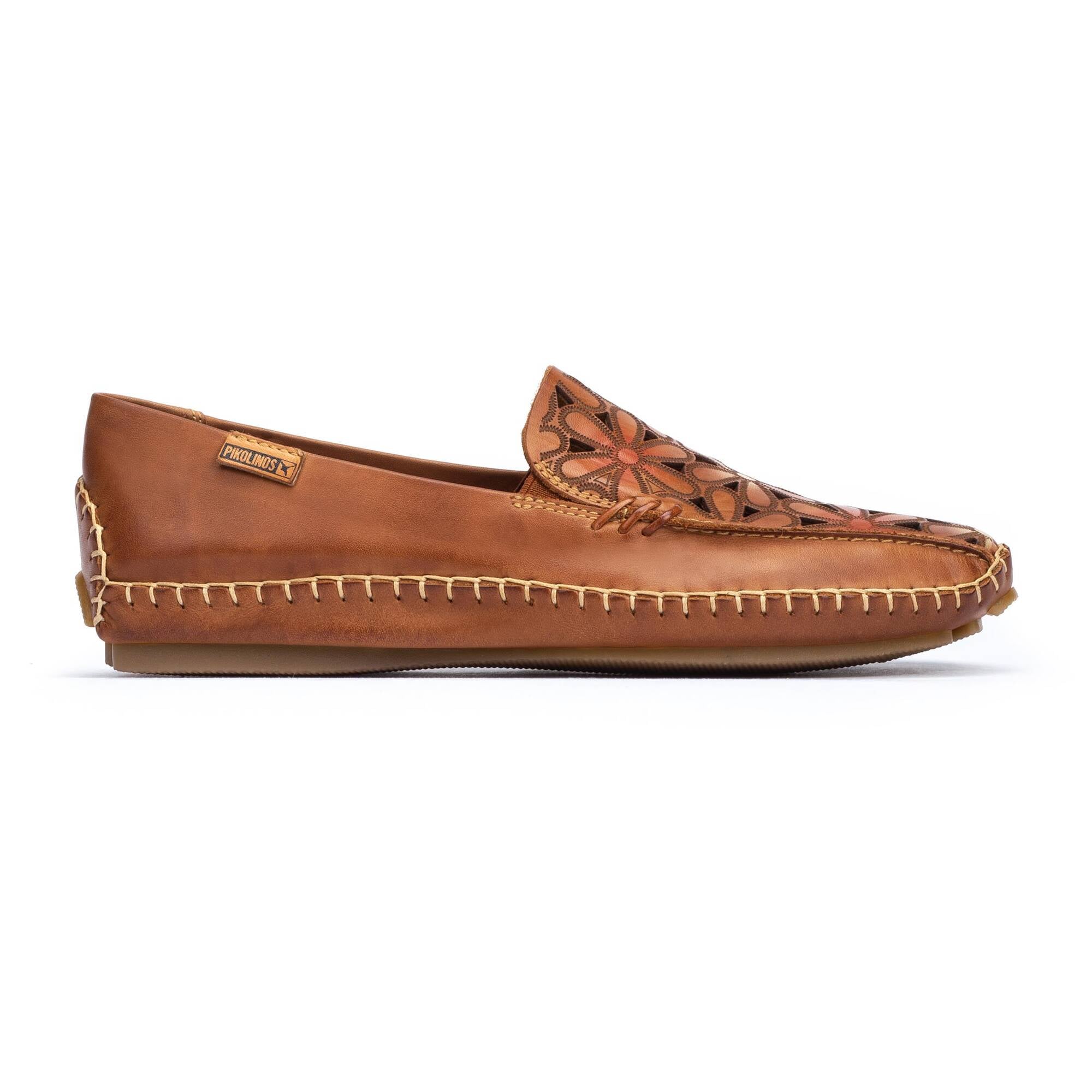 Women's loafers with die-cut floral design JEREZ 578-3539 | Outlet