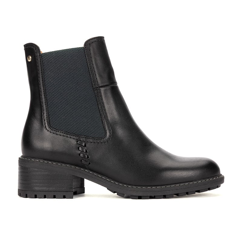 CHELSEA BOOTS